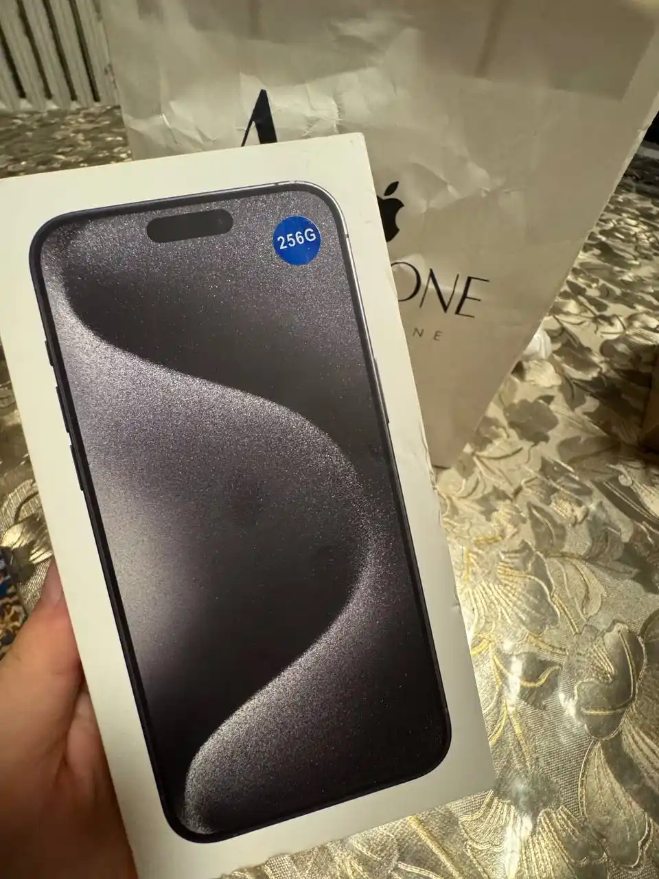 Smartfon iPhone 15 Pro / ProMax, 128/256 GB, SIM+ESIM, g'ilof+ shisha sovg'a sifatida