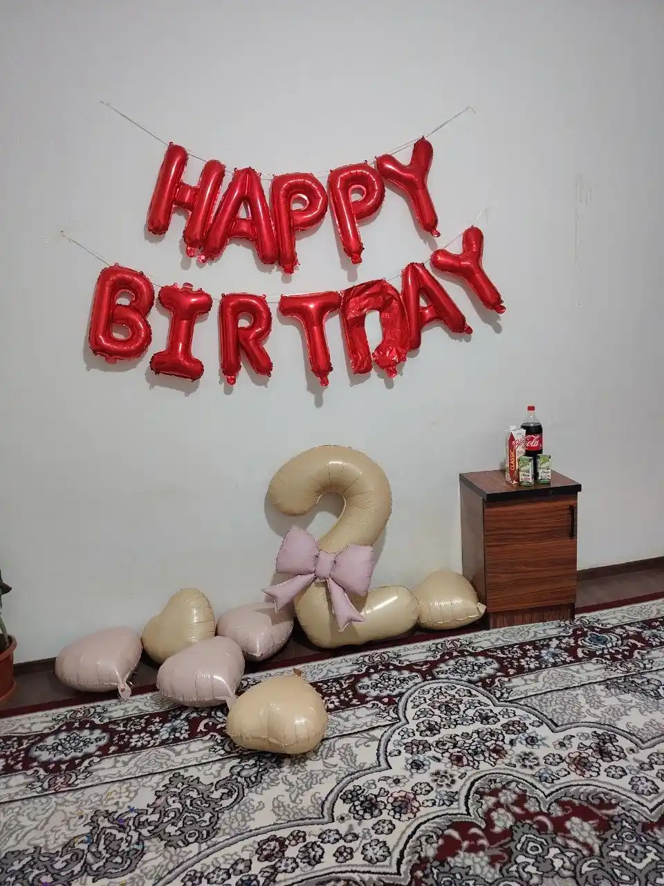 Надпись из шаров "HAPPY BIRTHDAY" –для оформления дня рождения
