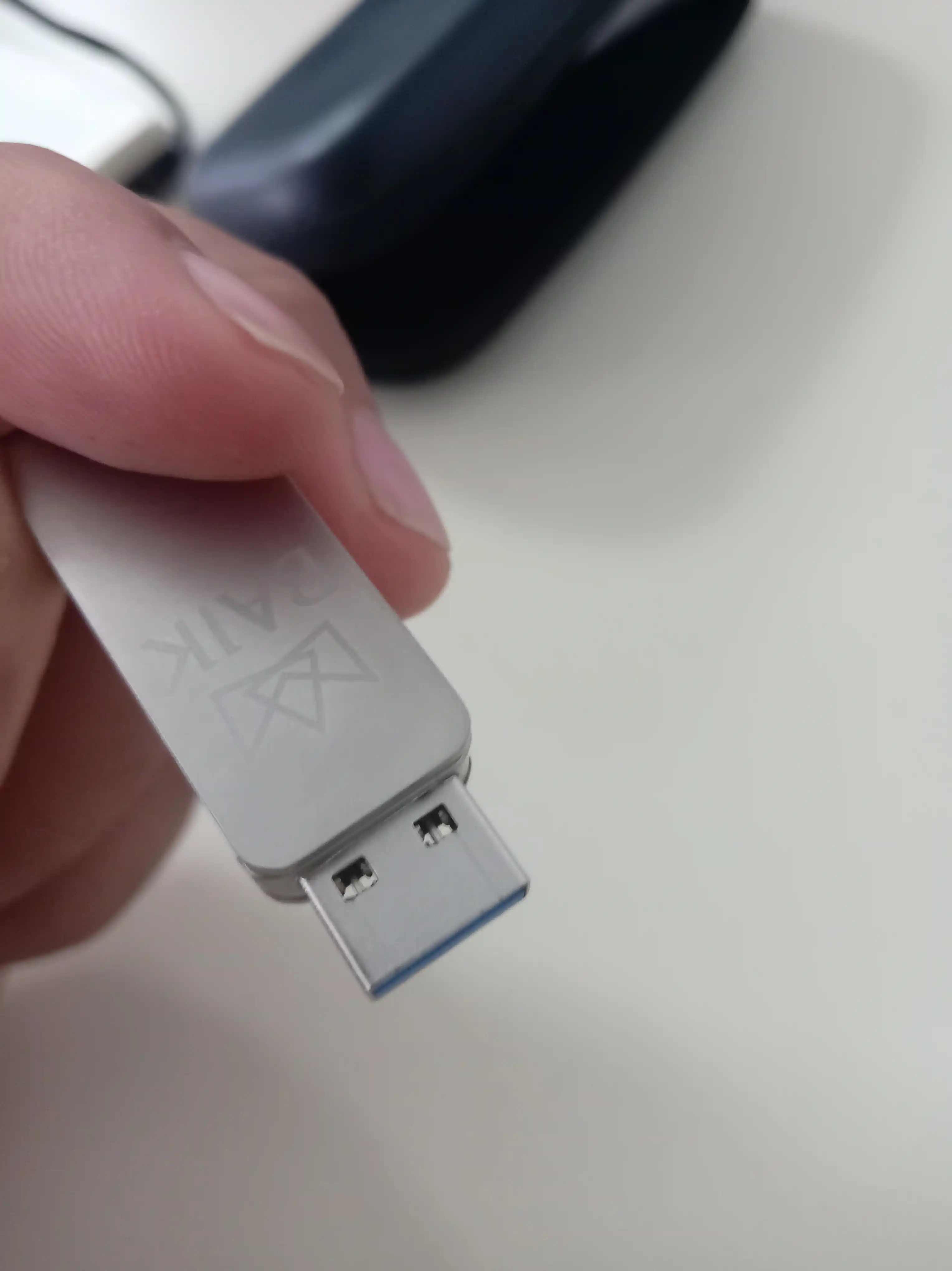 BAIK Token elektron raqamli imzo (ERI) uchun sertifikatlangan elektron USB kalit