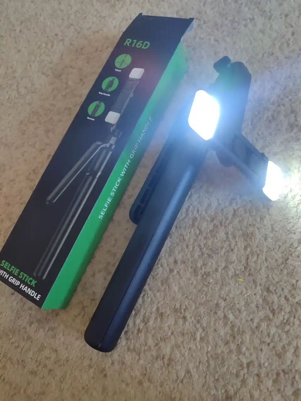 Монопод-трипод R16D для телефона, Bluetooth-пульт, 2 LED-подсветки,селфи палка,штатив