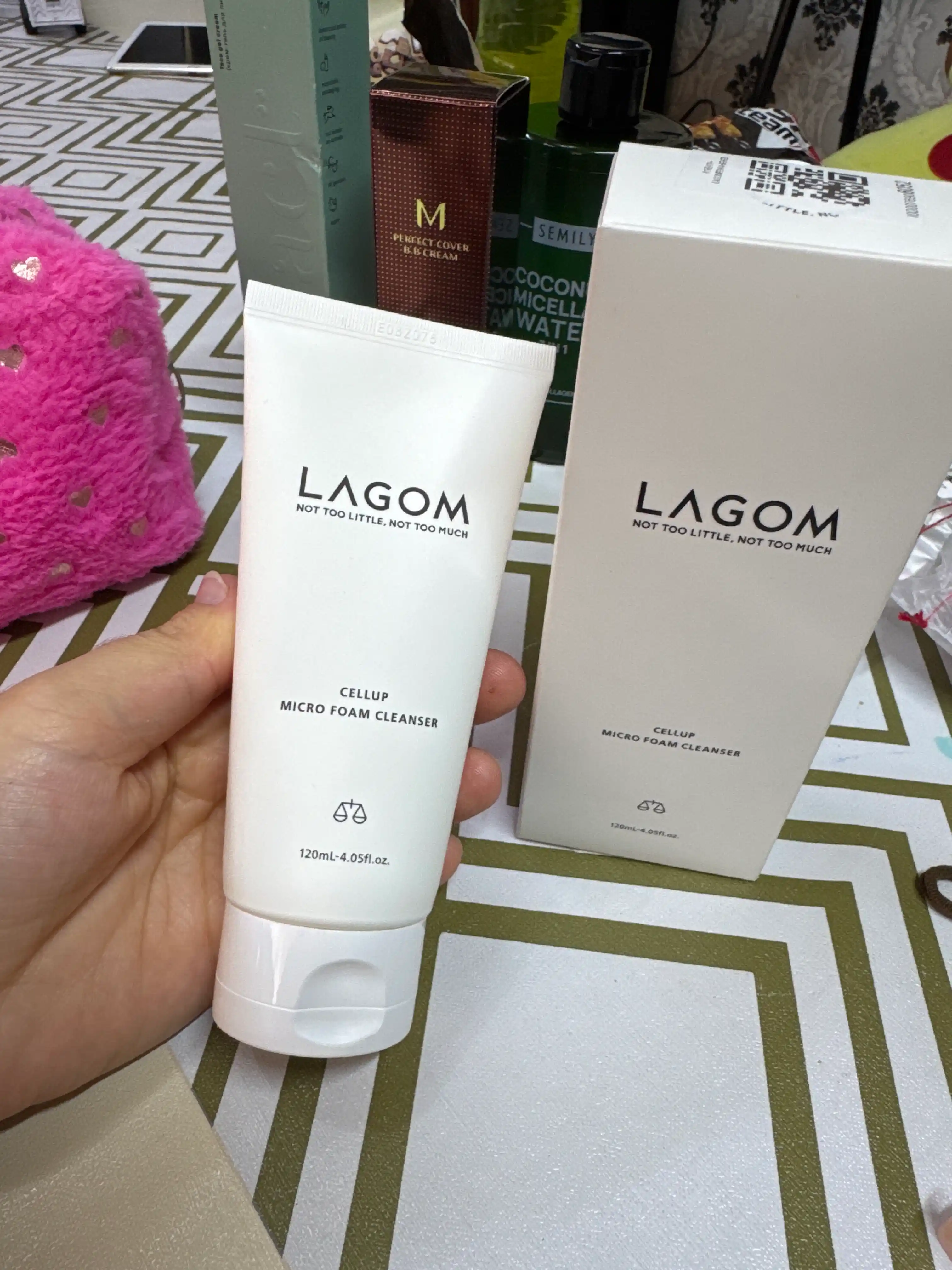 Yuvish uchun ko'pikni namlash Lagom Cellup Ph Cure/MICRO Foam Cleanser, 120 ml