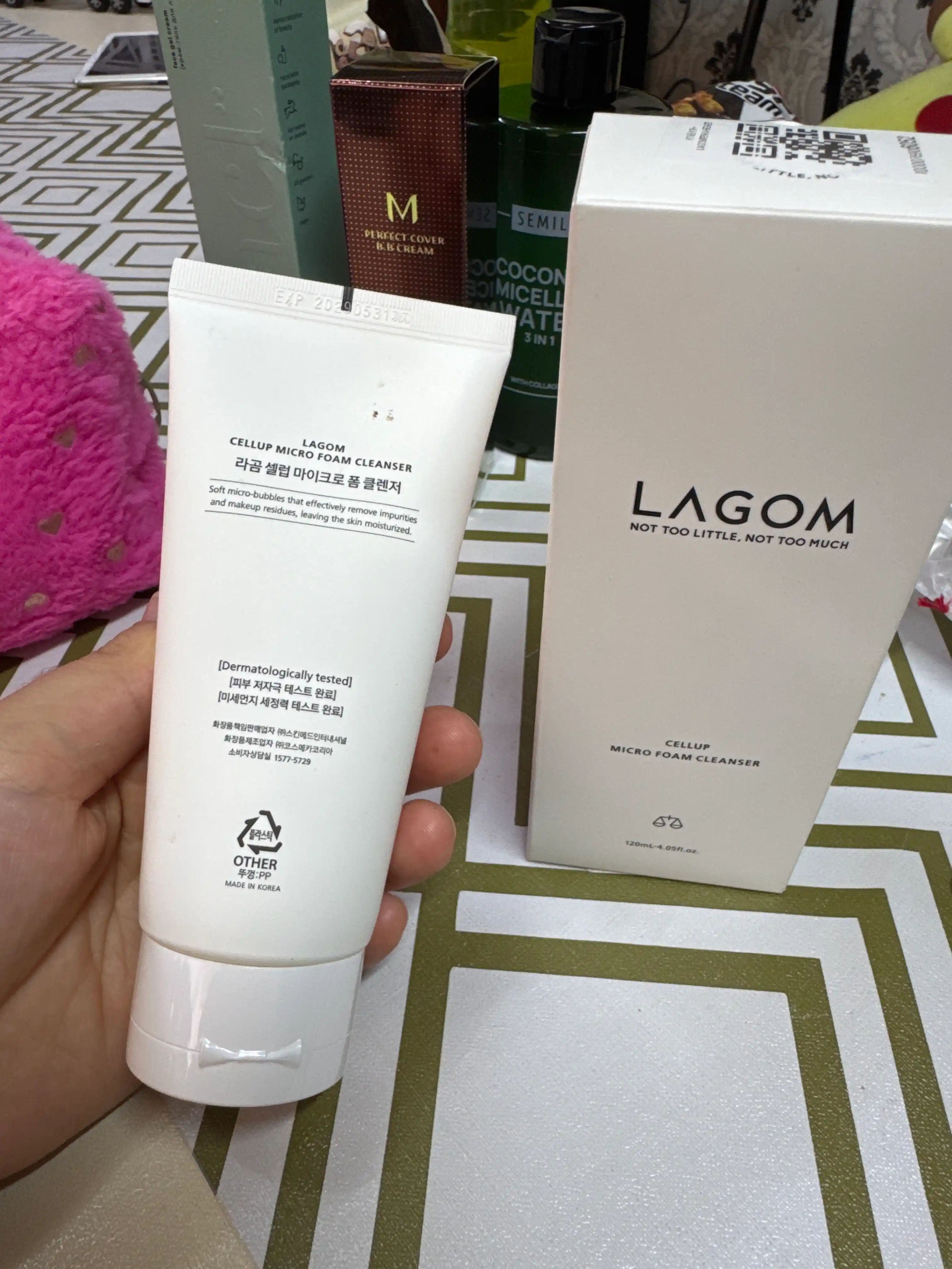 Yuvish uchun ko'pikni namlash Lagom Cellup Ph Cure/MICRO Foam Cleanser, 120 ml
