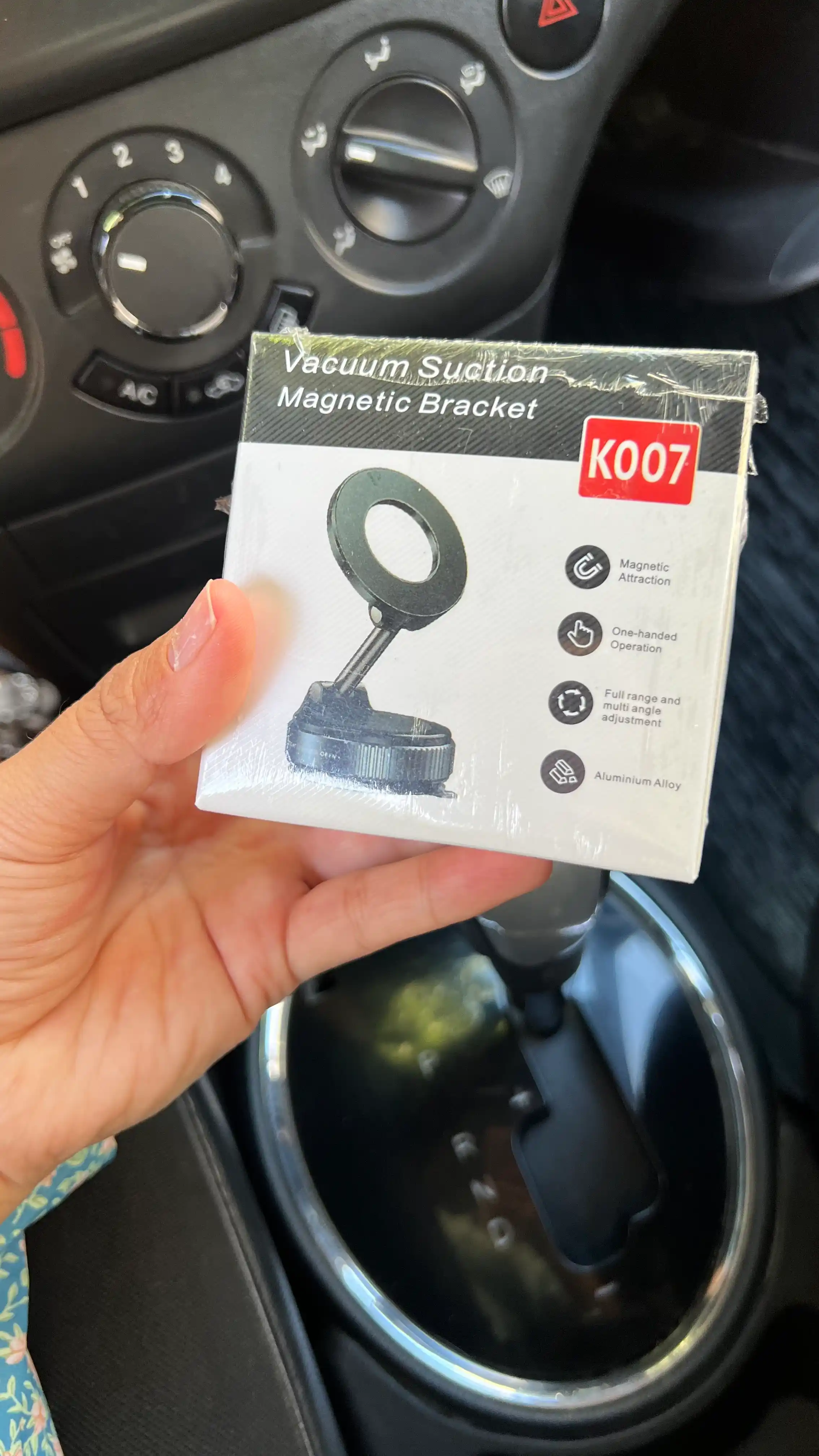 Avtomobil uchun magnit vakuumli telefon ushlagichi Magsafe bilan, 360 darajali, prisoskali