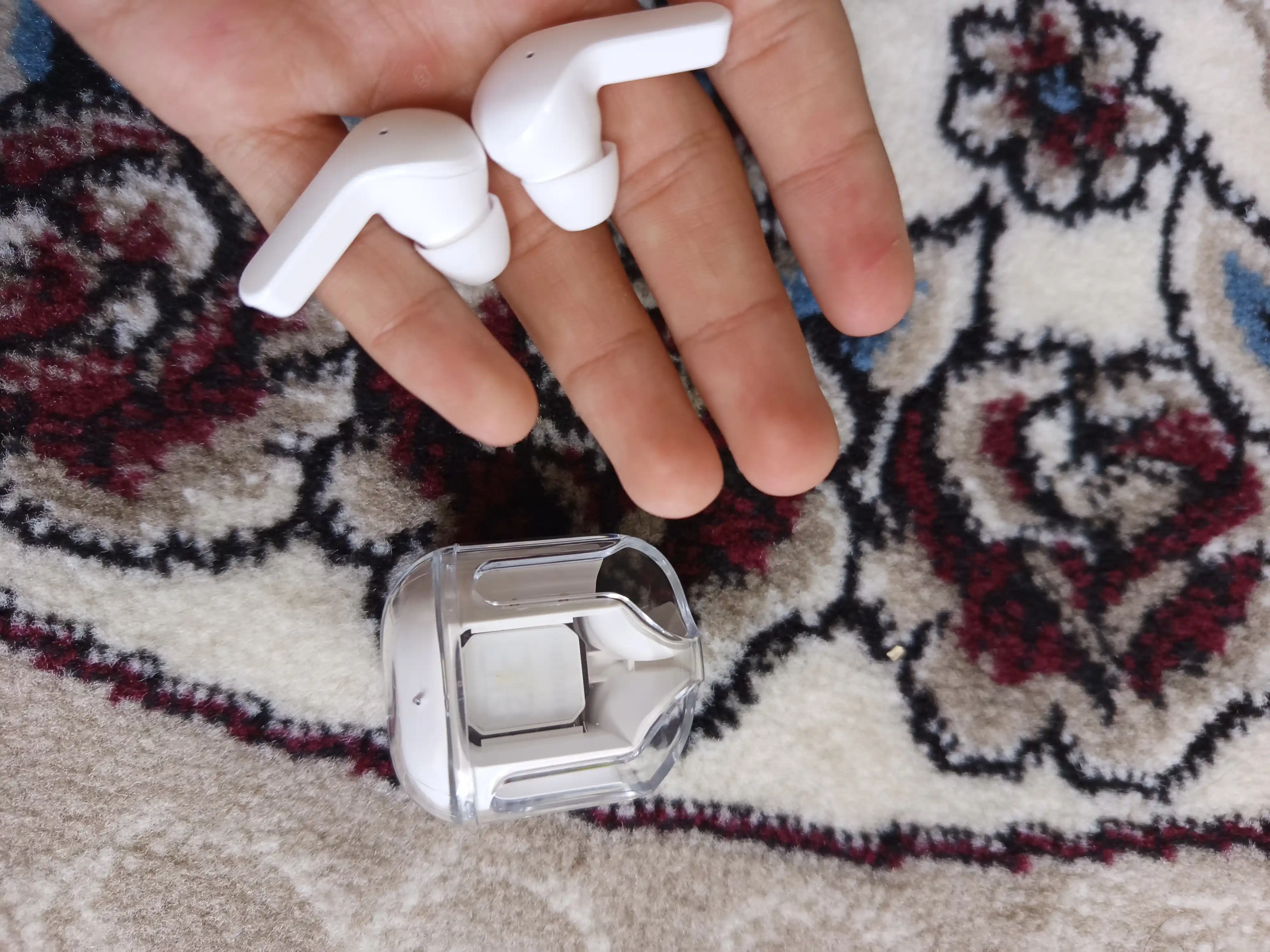Simsiz Bluetooth naushnik LED displey, sensor boshqaruv, Type-C