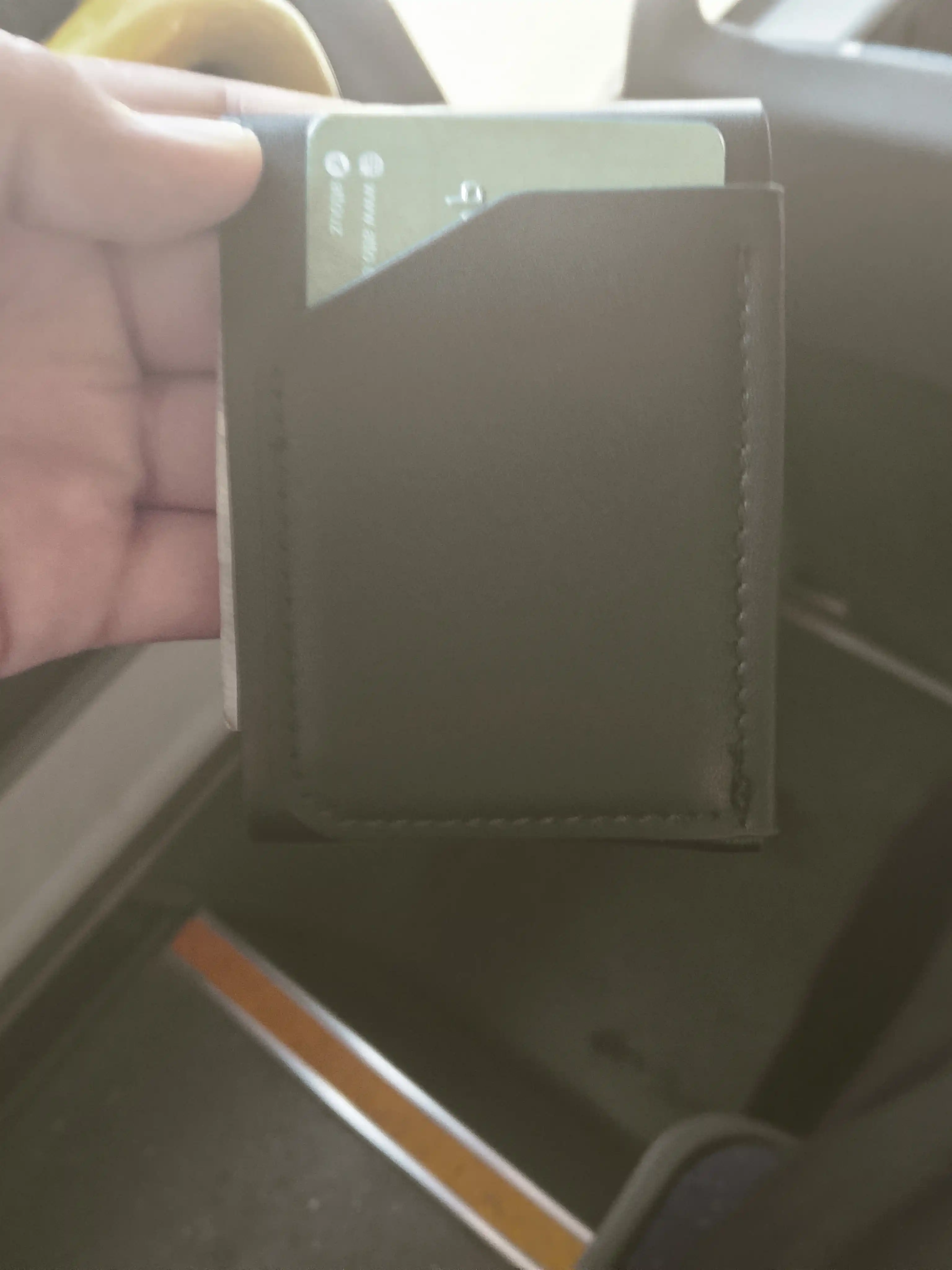 Erkaklar hamyoni, kartxolder, qisqichli, kartalar va pullar uchun eko-charm mini-hamyon