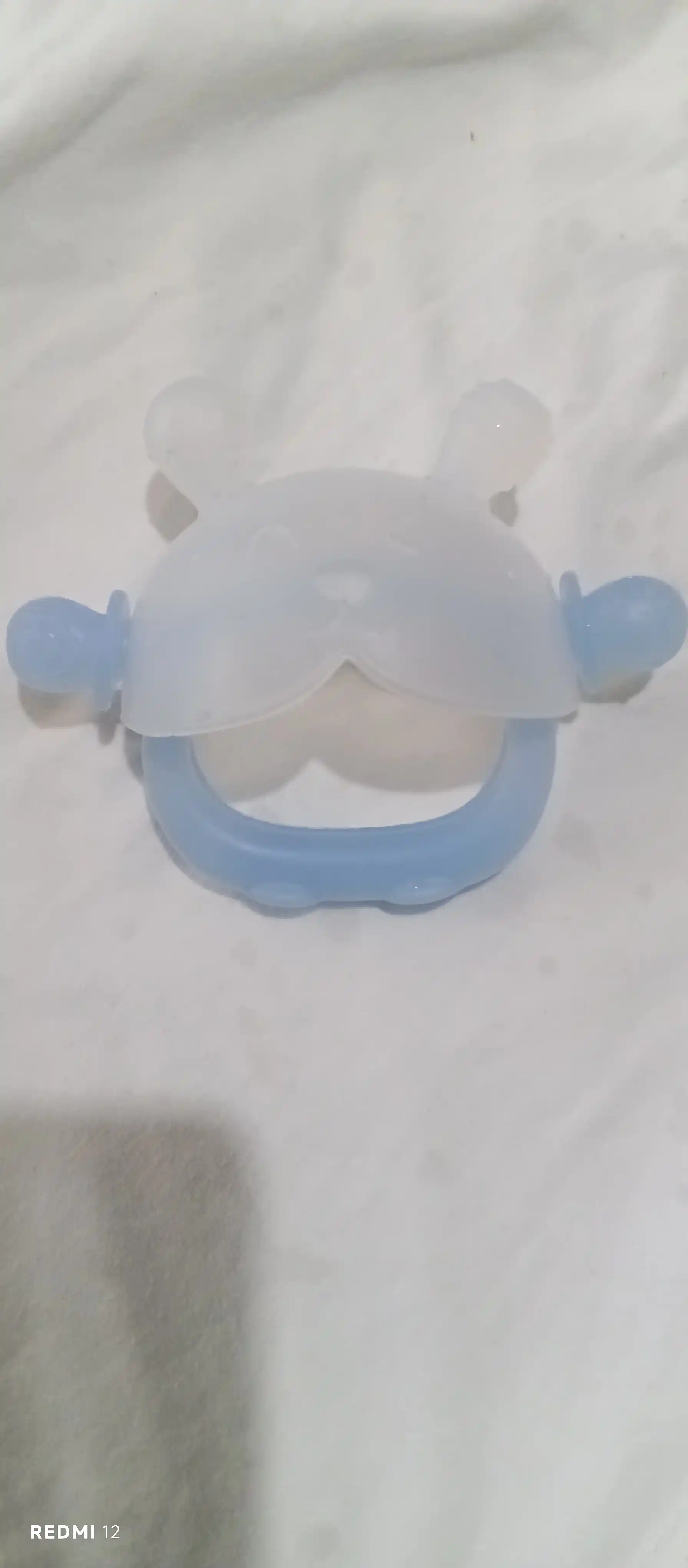 Zubogriz 0+ oydan, qol soʻrishdan saqlaydi.  Chaqaloq qoʻlidan tushib ketmaydi. BPA free