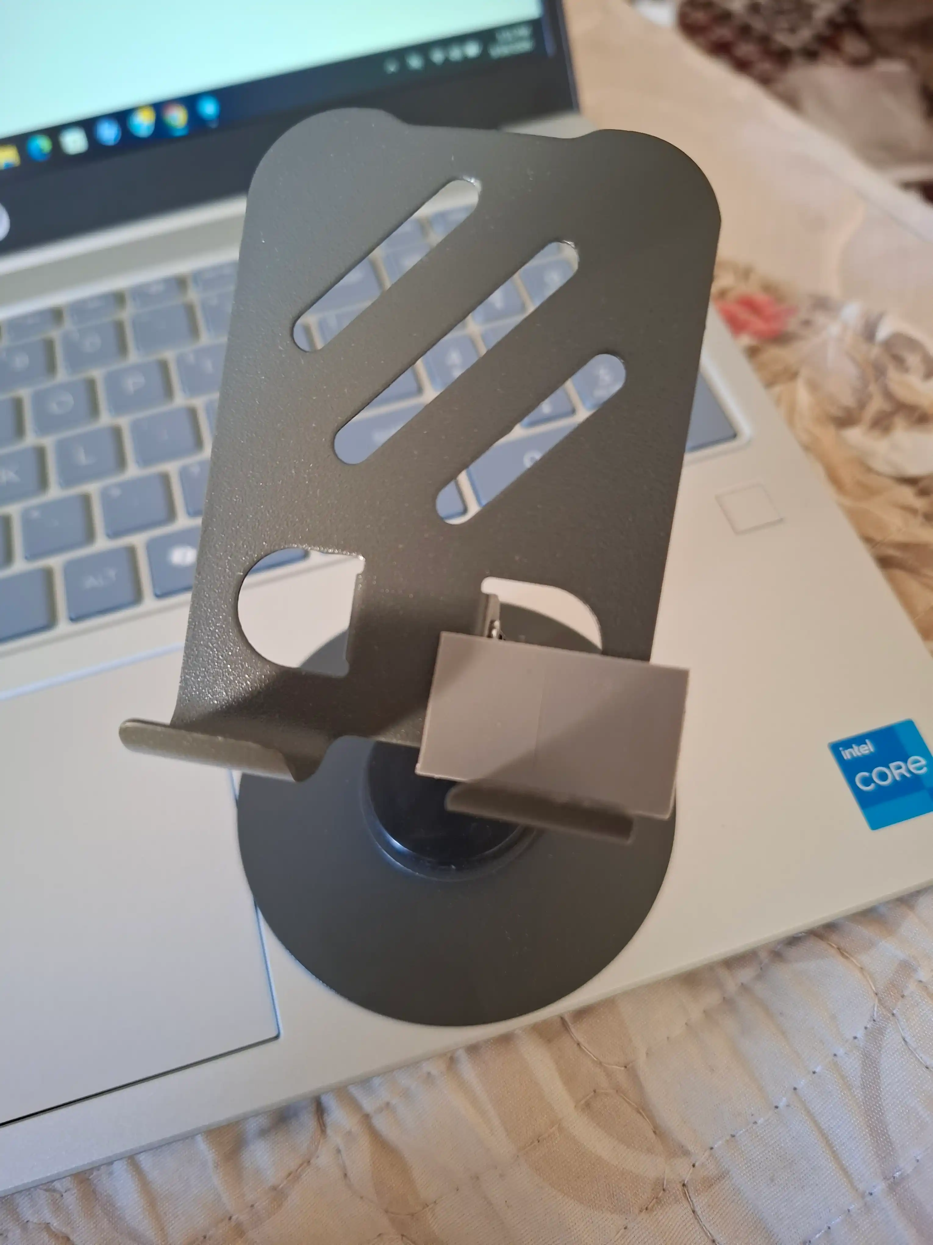 Telefon va planshetlar uchun 360 gradusga buriladigan metall tutqich, telefon pastafka