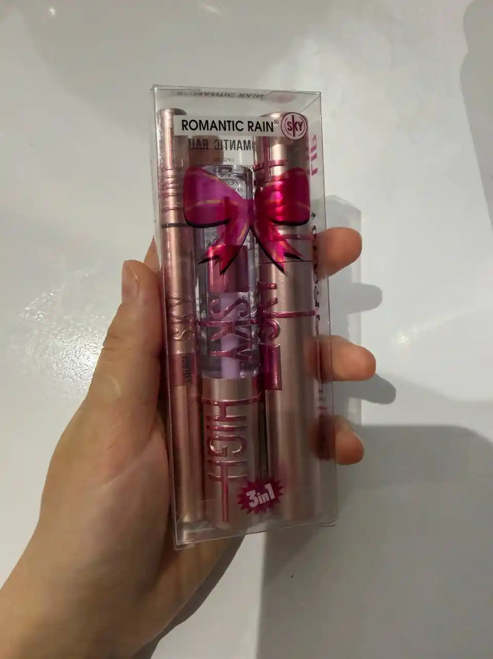 Romantic Rain Sky High 3 ta 1 da kosmetik to‘plam
