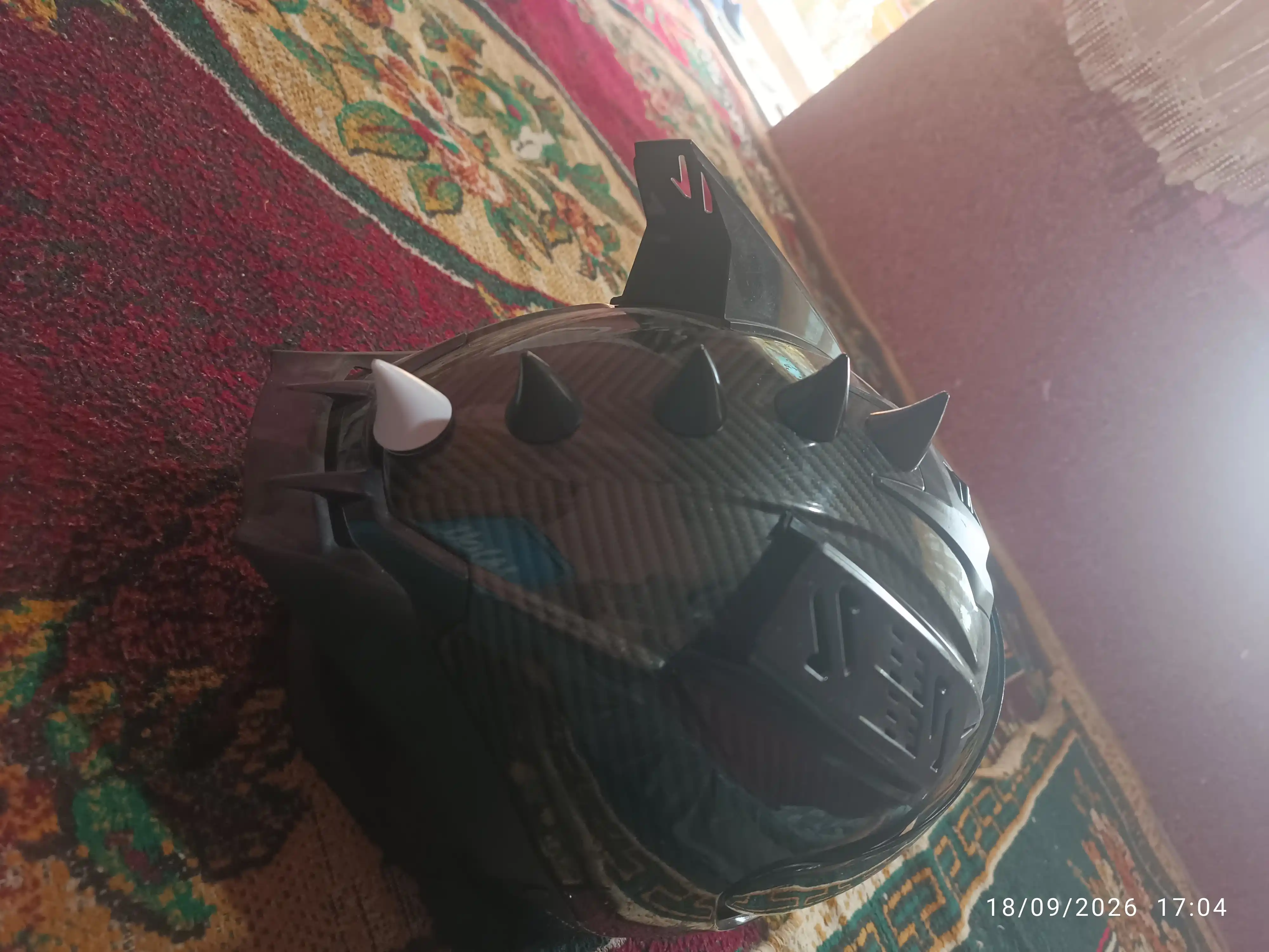 Motoshlemdagi quloqlar