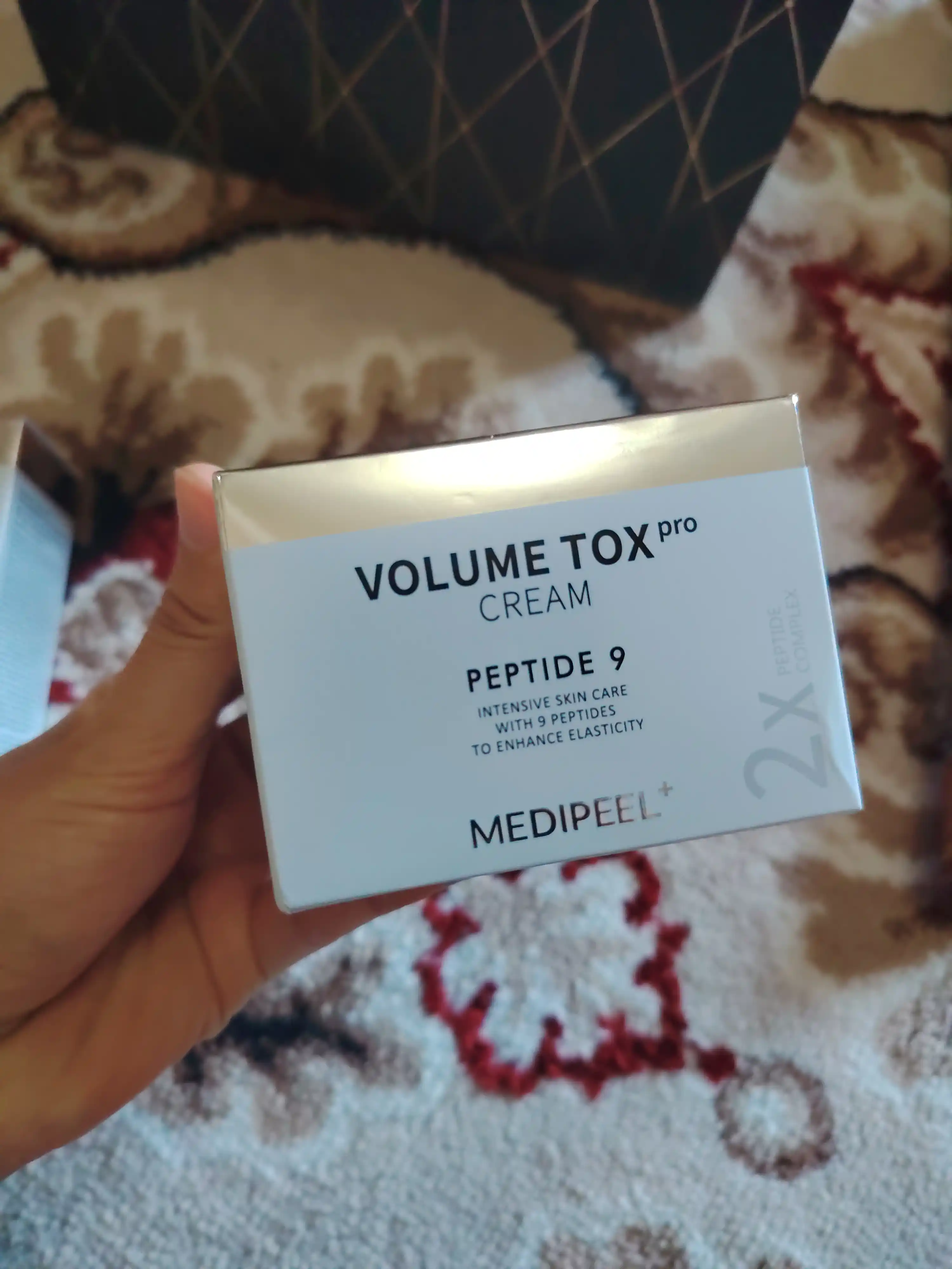 Peptidlar va ektoin bilan, yoshartiruvchi krem MEDIPEEL Peptide 9 Volume Tox Cream PRO, 50 g
