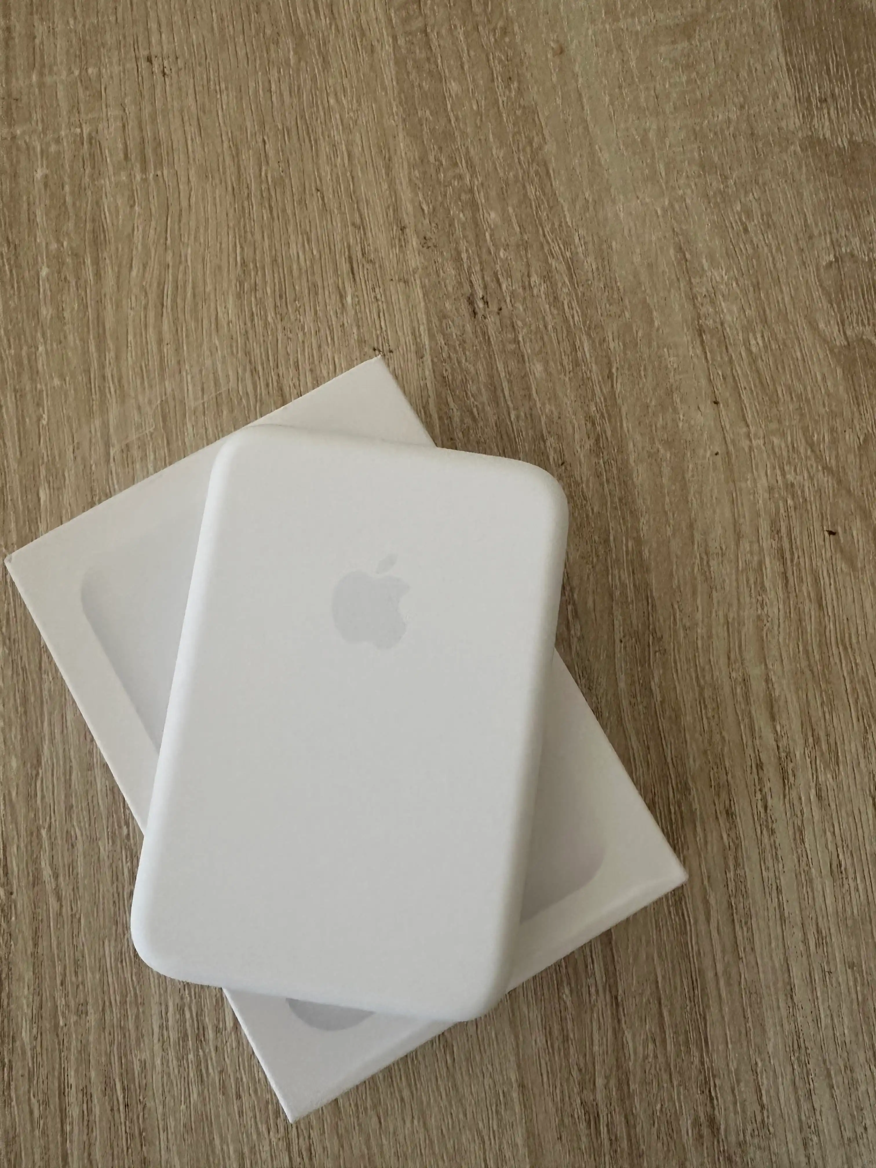 MagSafe power bank, iPhone uchun, 10.000 va 5.000 mA/h, Power bank