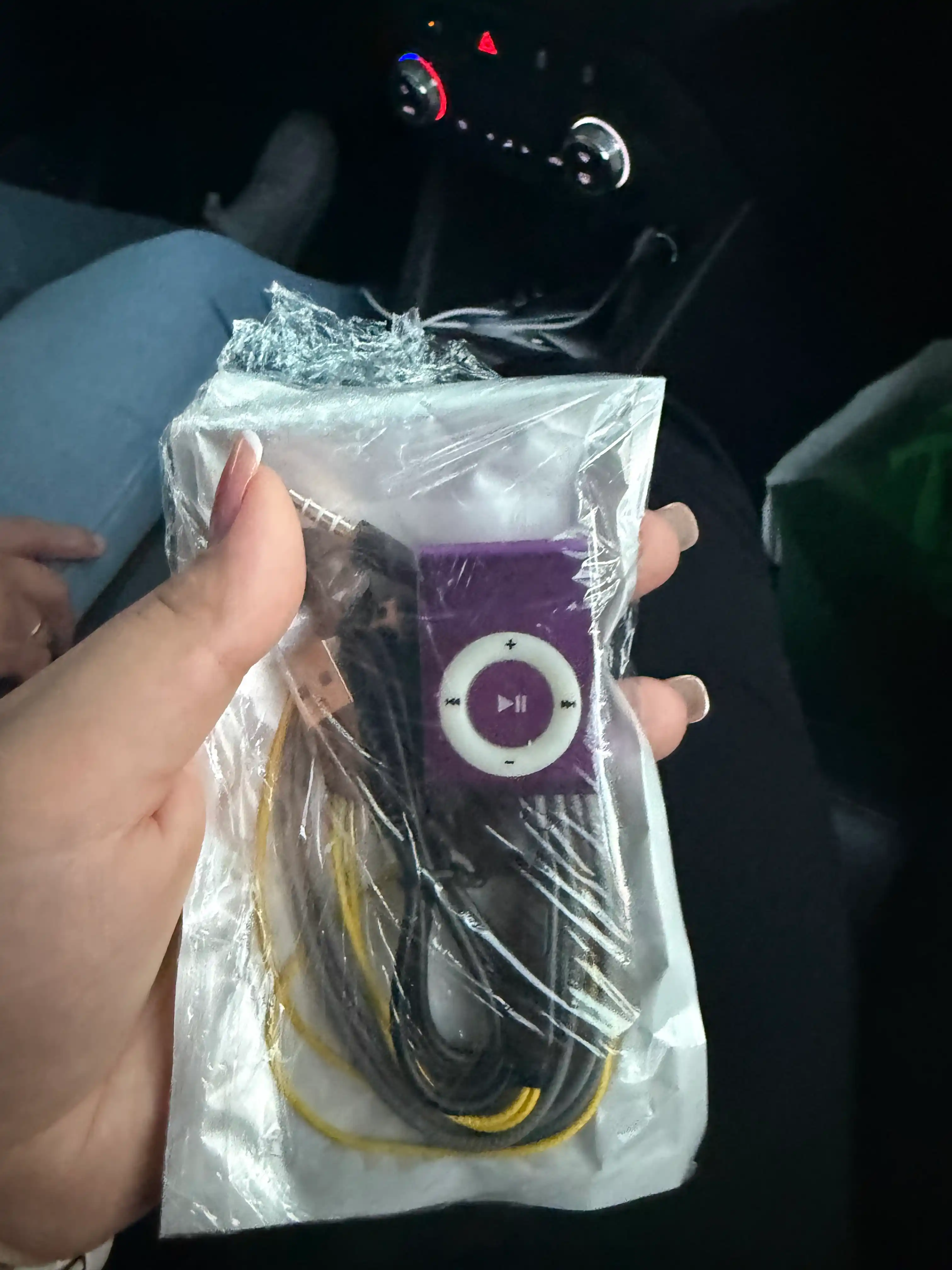 Portativ MP3 pleer quloqchin bilan AURORA-04