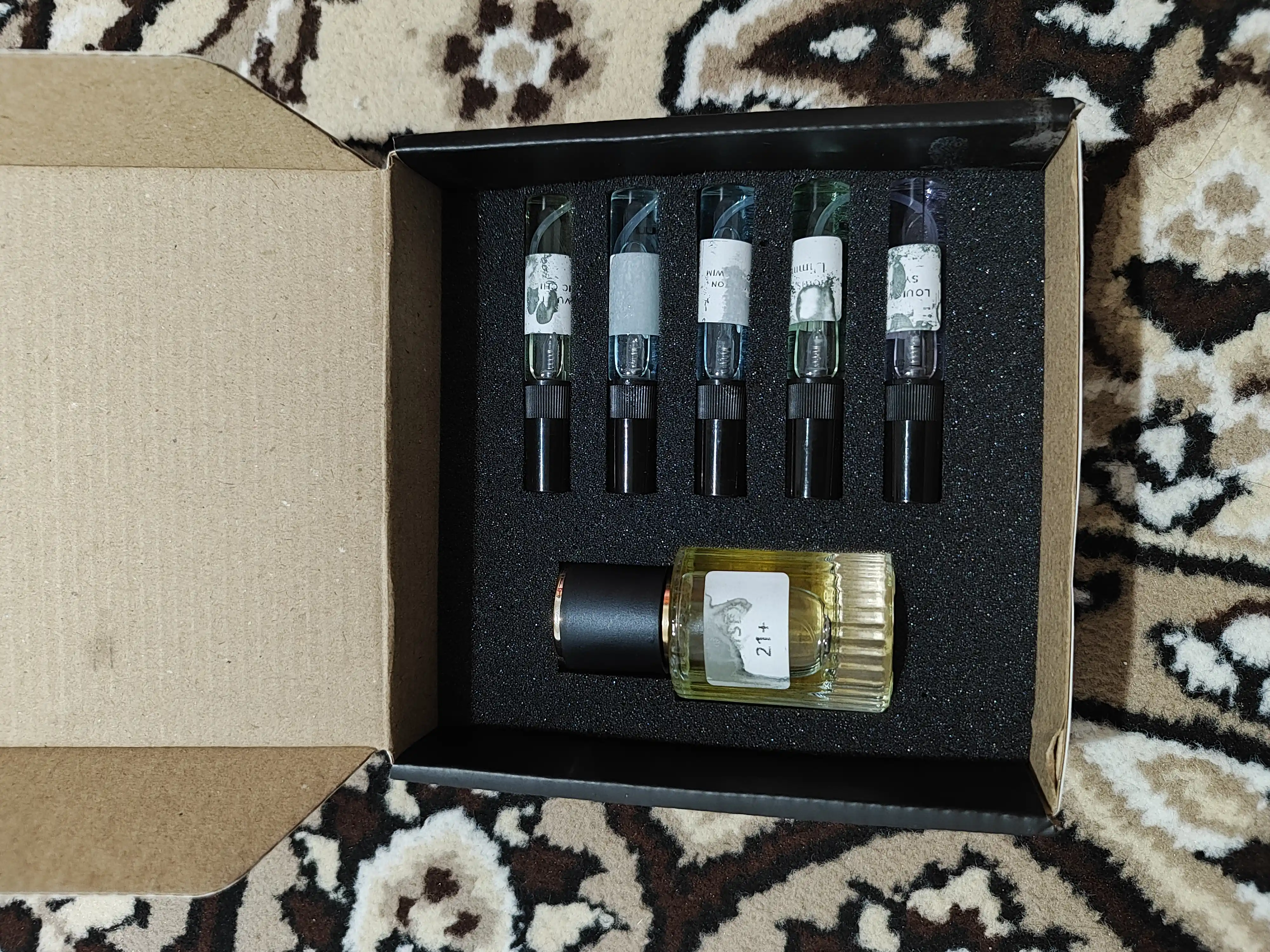 Unisex 21+ Eau de Parfum, унисекс парфюм для мужчин и женщин, стойкий