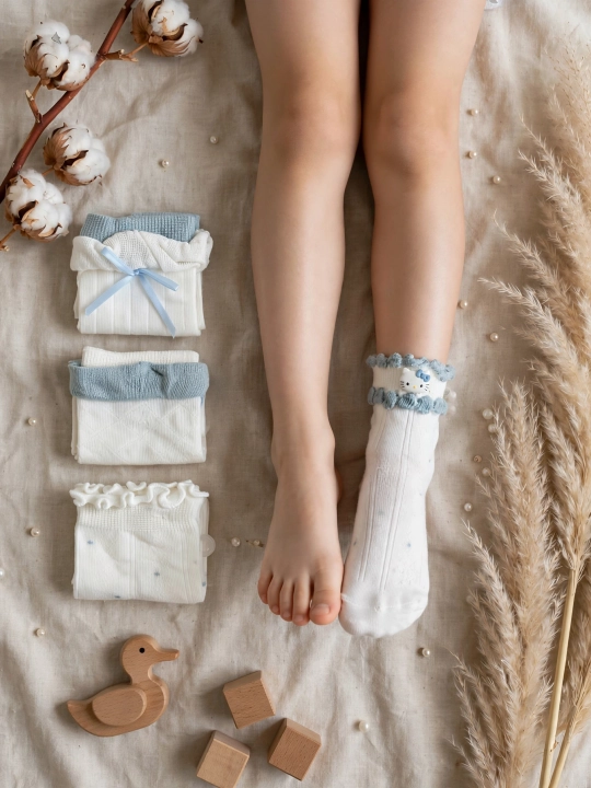 Детские носки для девочки 6-8 лет, 4 пары / Размер 28-32 / Белые нарядные носки из хлопка
