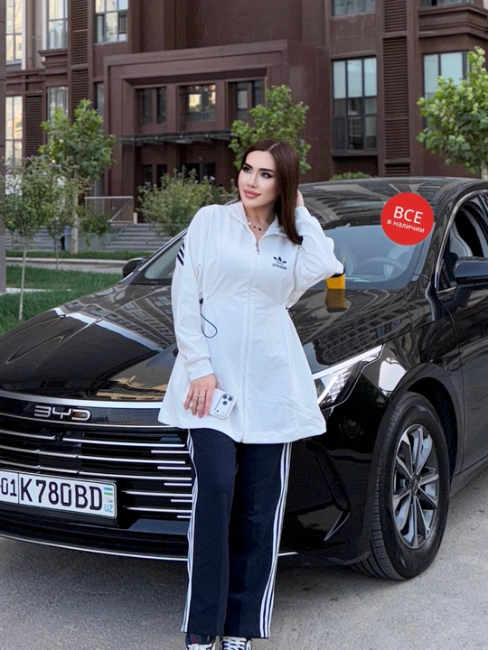 Ayollar uchun sportivniy  kapyushonsiz yengil dvoyka