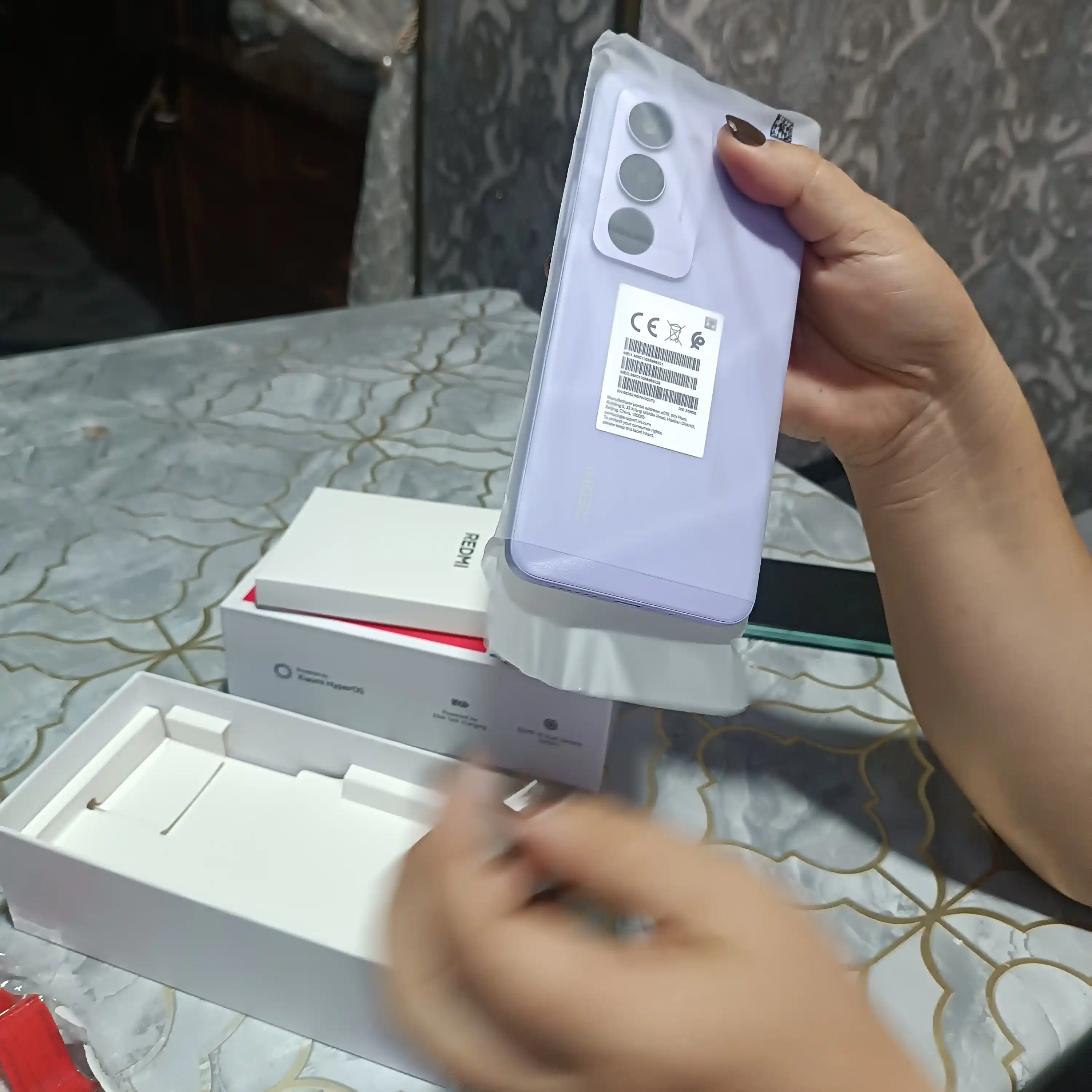 Smartfon Redmi 15, 8/256 GB, 6.9" IPS-displey, 50 MP, 7000 mAh, 33 Vt tez quvvatlash
