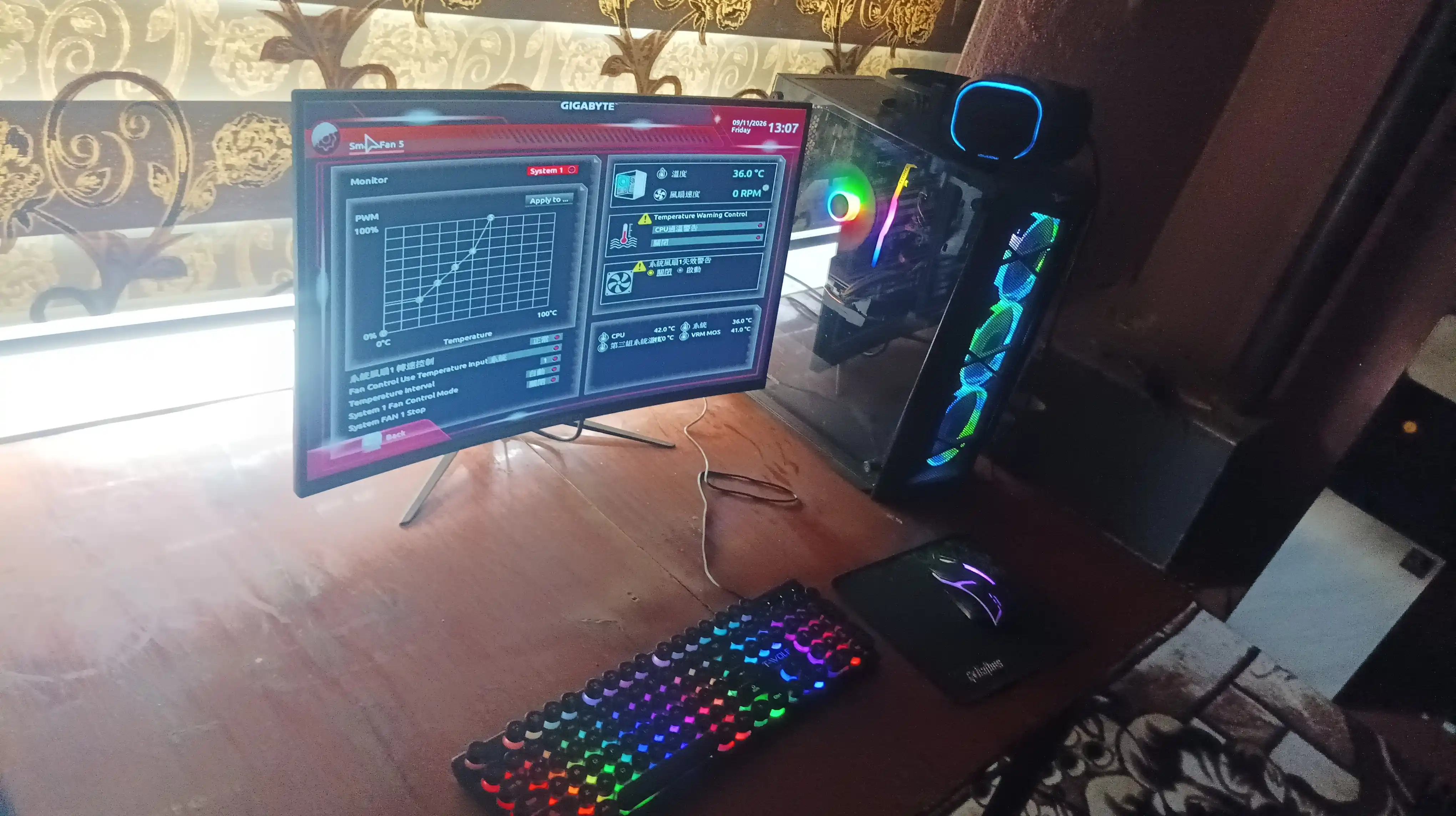 Gaming Mouse Pad – Katta O'lchamli, Sirpanmaydigan, Aniq Sensor va Premium Gilamcha