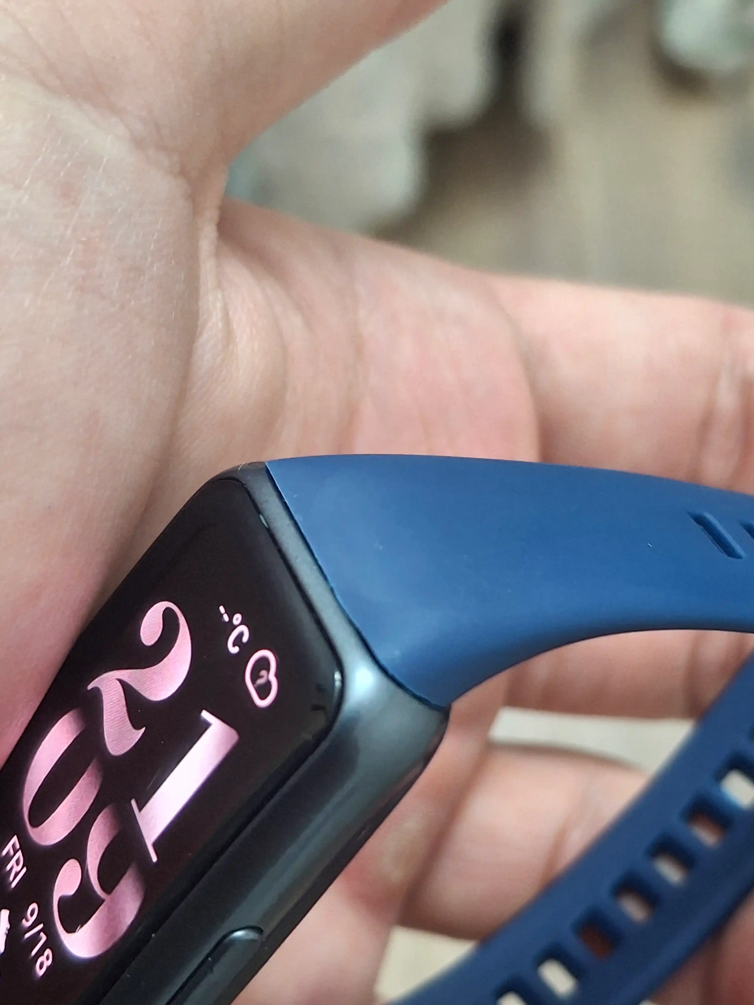 Huawei Band 6, 7, 8, 9, 10 uchun tasma, remeshok, silikon