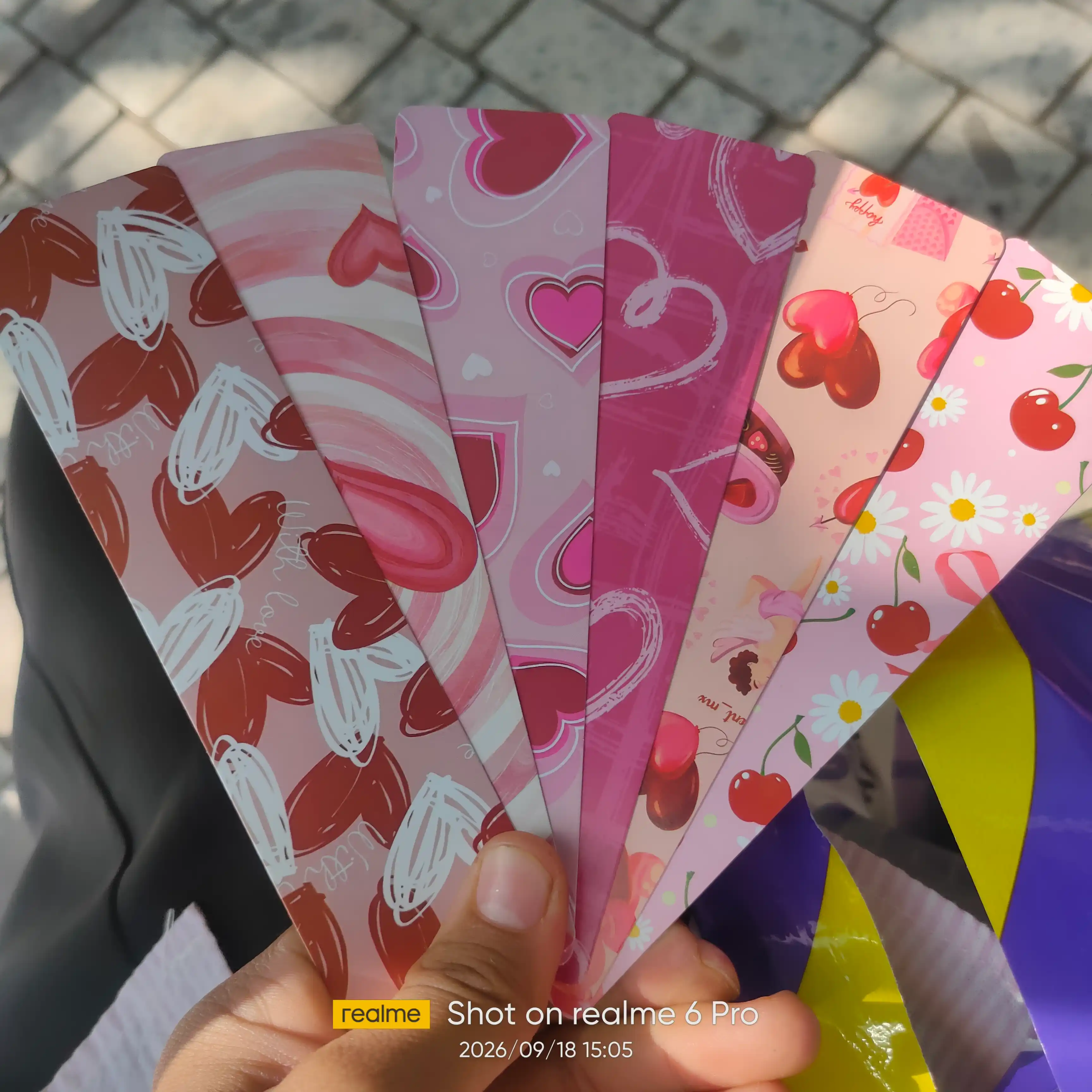 Картонные закладки для книг bookmark набор из 6 штук, разные дизайны, случайный выбор