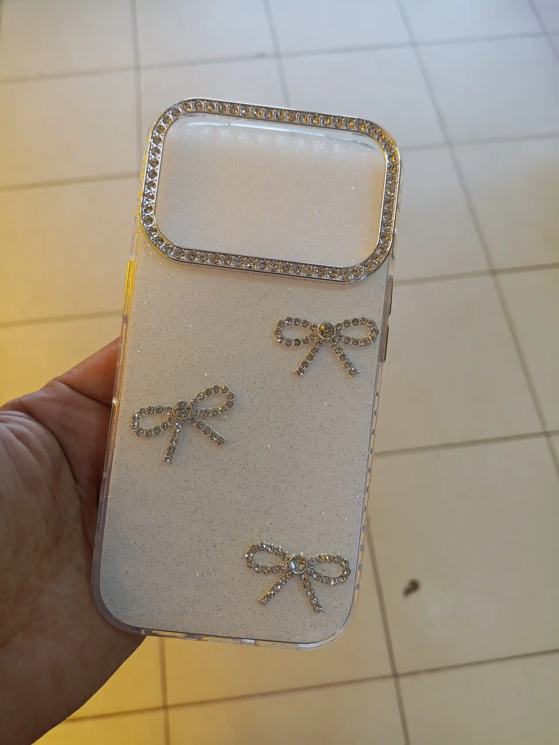 ZASHITNI CHIXOL IPHONE 16 pro, 16 Pro Max,17 Pro, 17 Pro Max silikoniviy