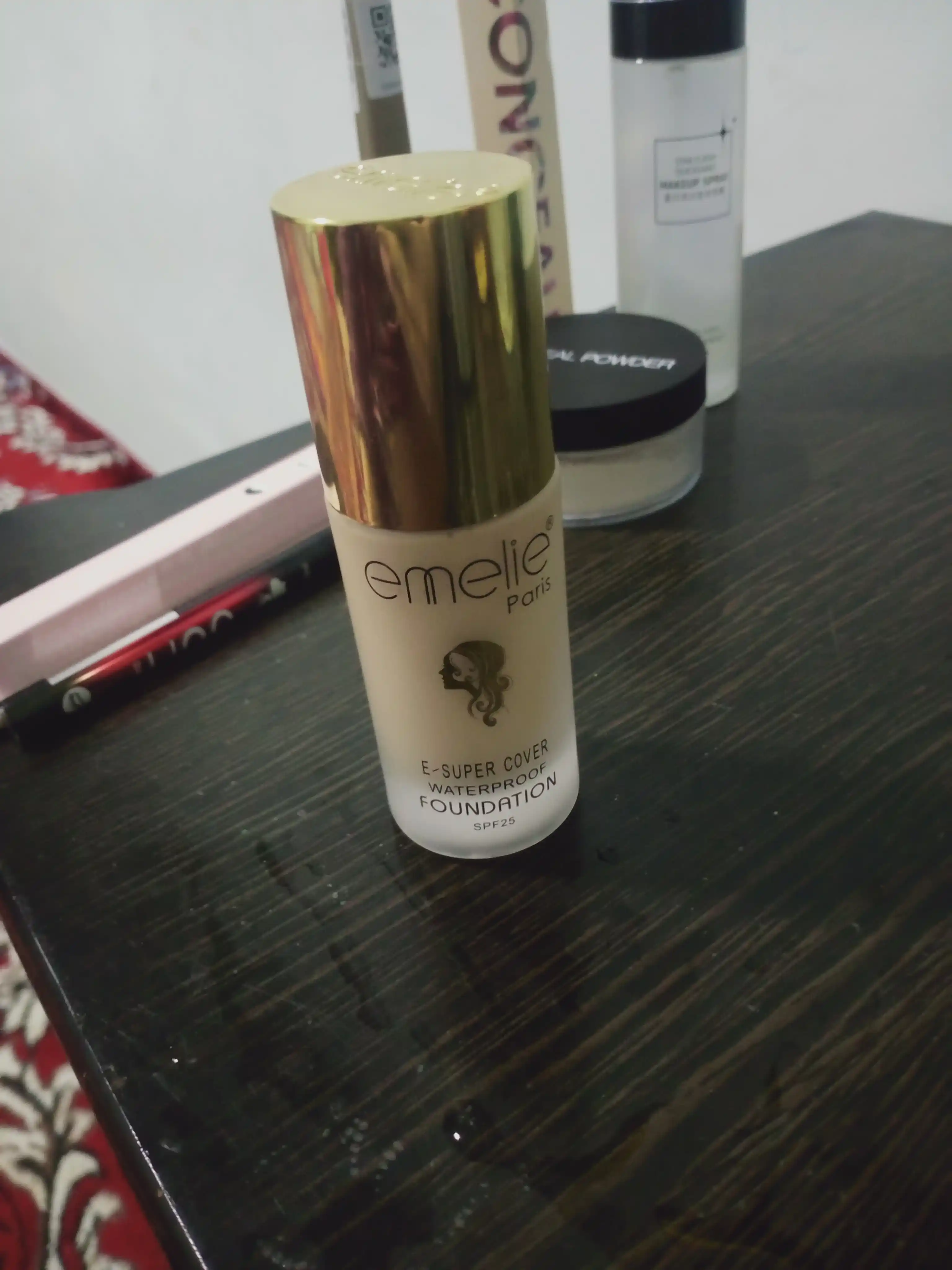 Tonal krem Emelie, SPF 25, namlovchi, mat ohang, 45 ml
