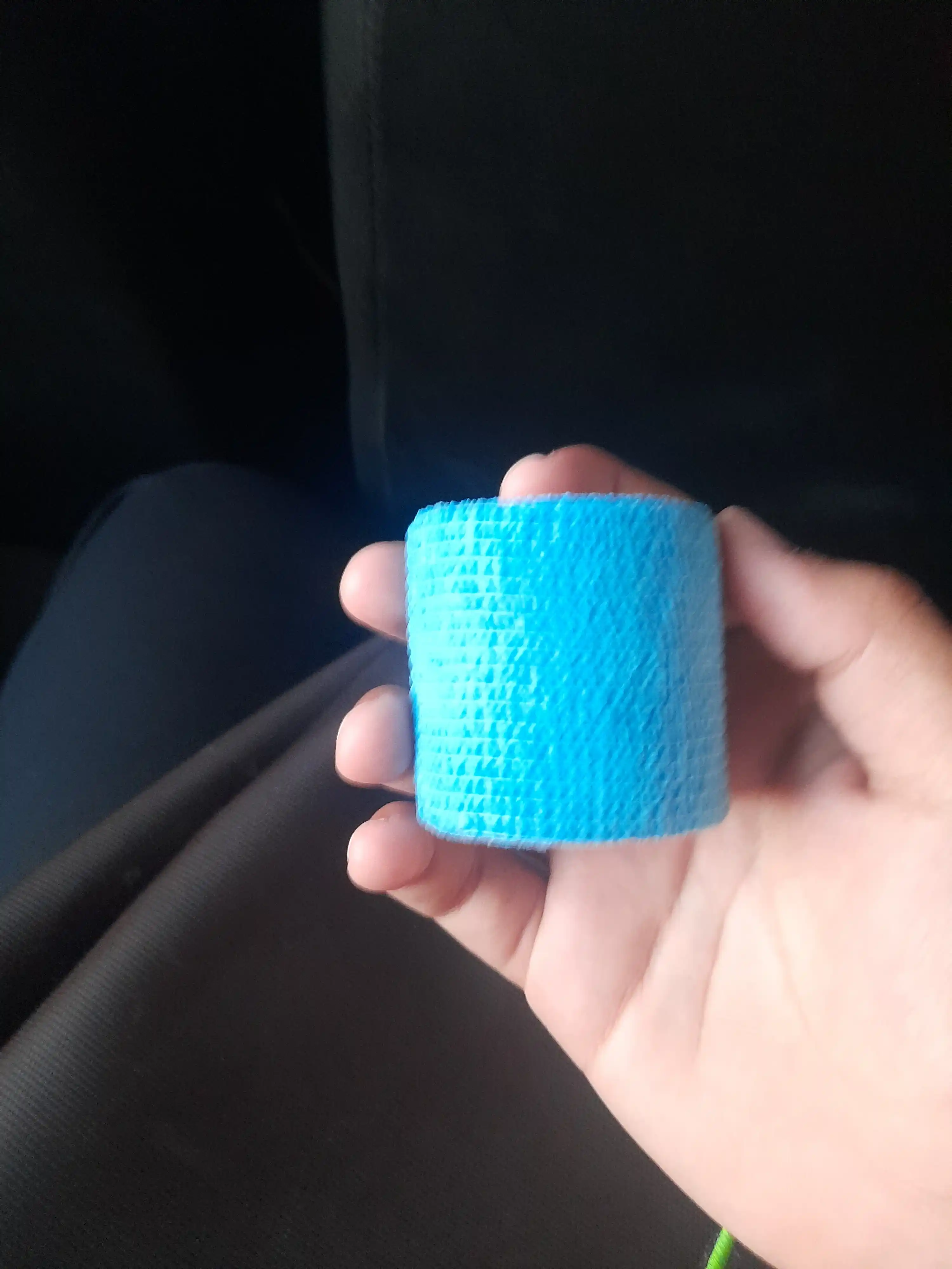 Elastik, o‘zi mahkamlanadigan bint, sport va jarohatlar uchun bandaj