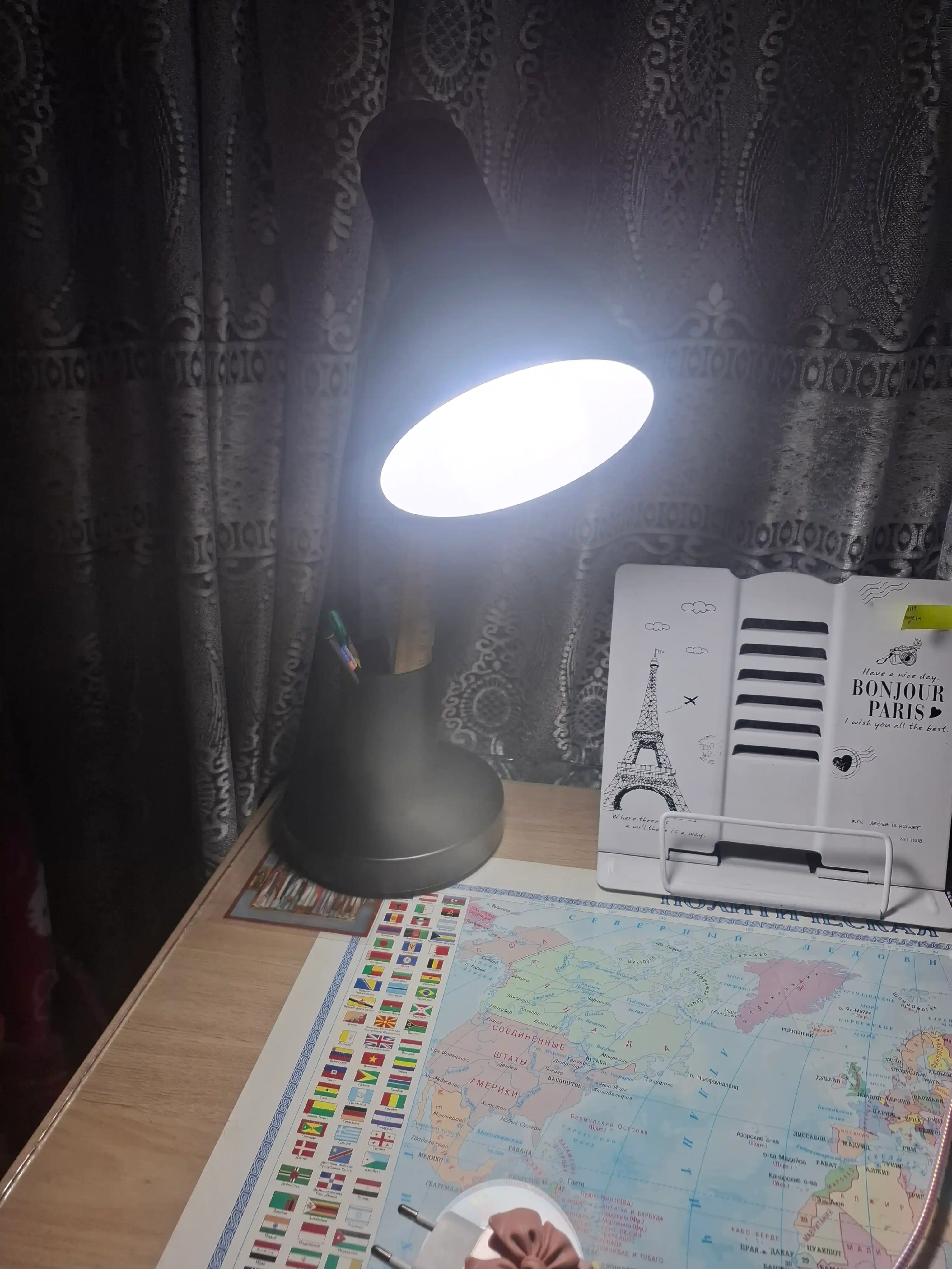 Stol lampasi. Uy va ofis uchun almashtirib bo‘lmaydigan narsa