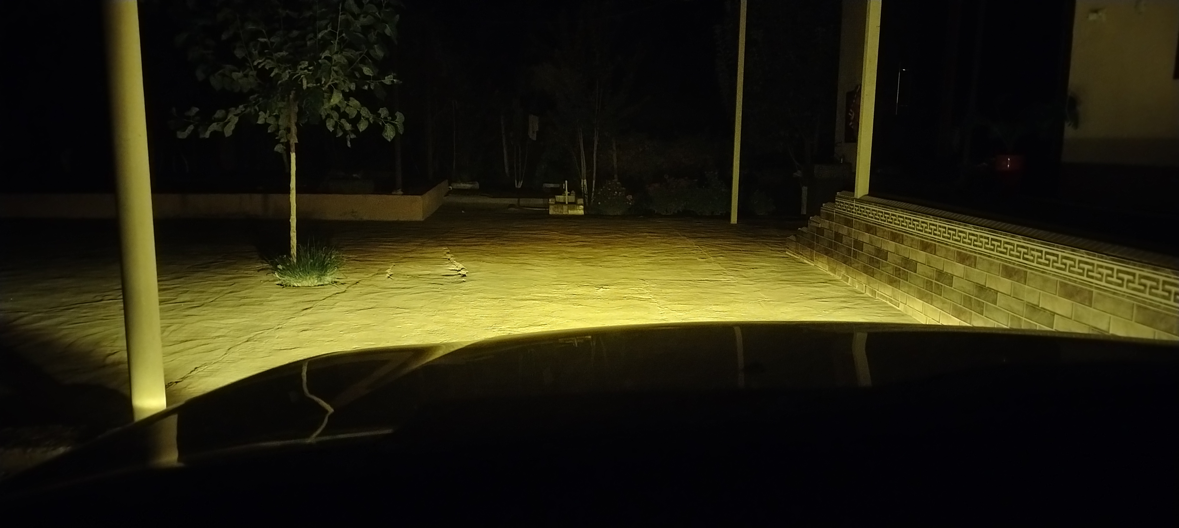 Daewoo Nexia 1 uchun Bi-LED tumanka