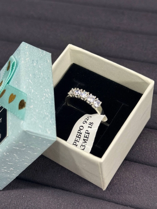 Кольцо из серебра 925 пробы — подарок для девушек и женщин