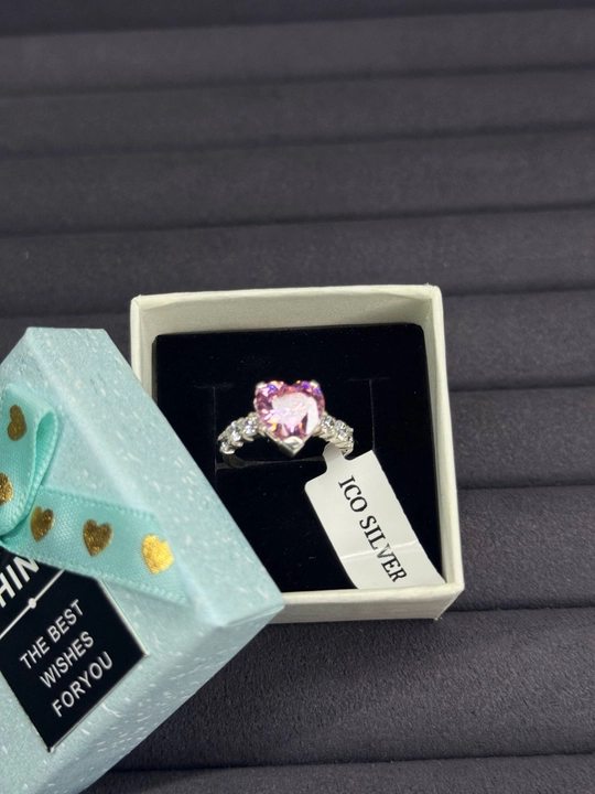 Кольцо из серебра 925 пробы — подарок для девушек и женщин