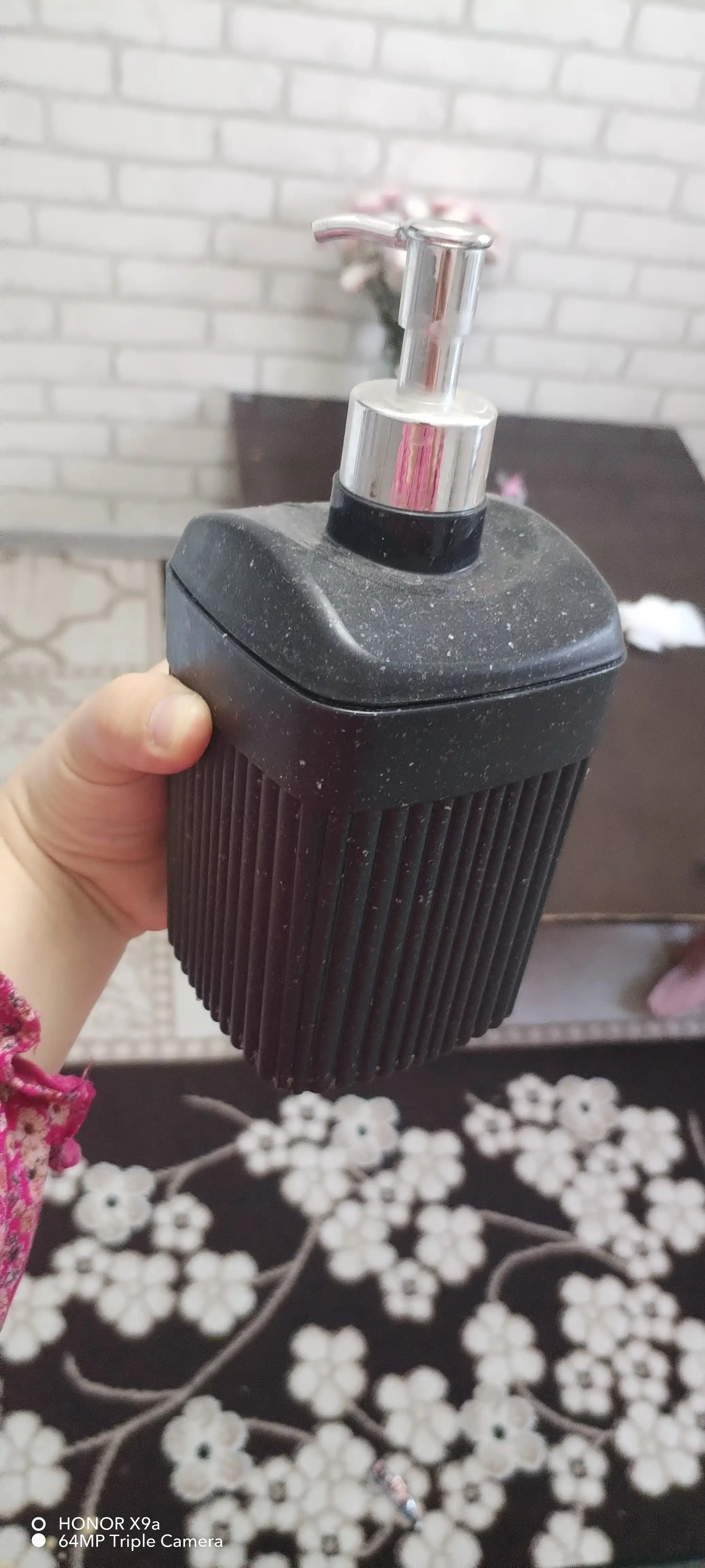 Suyuq sovun uchun dispenser Econova, 650 ml