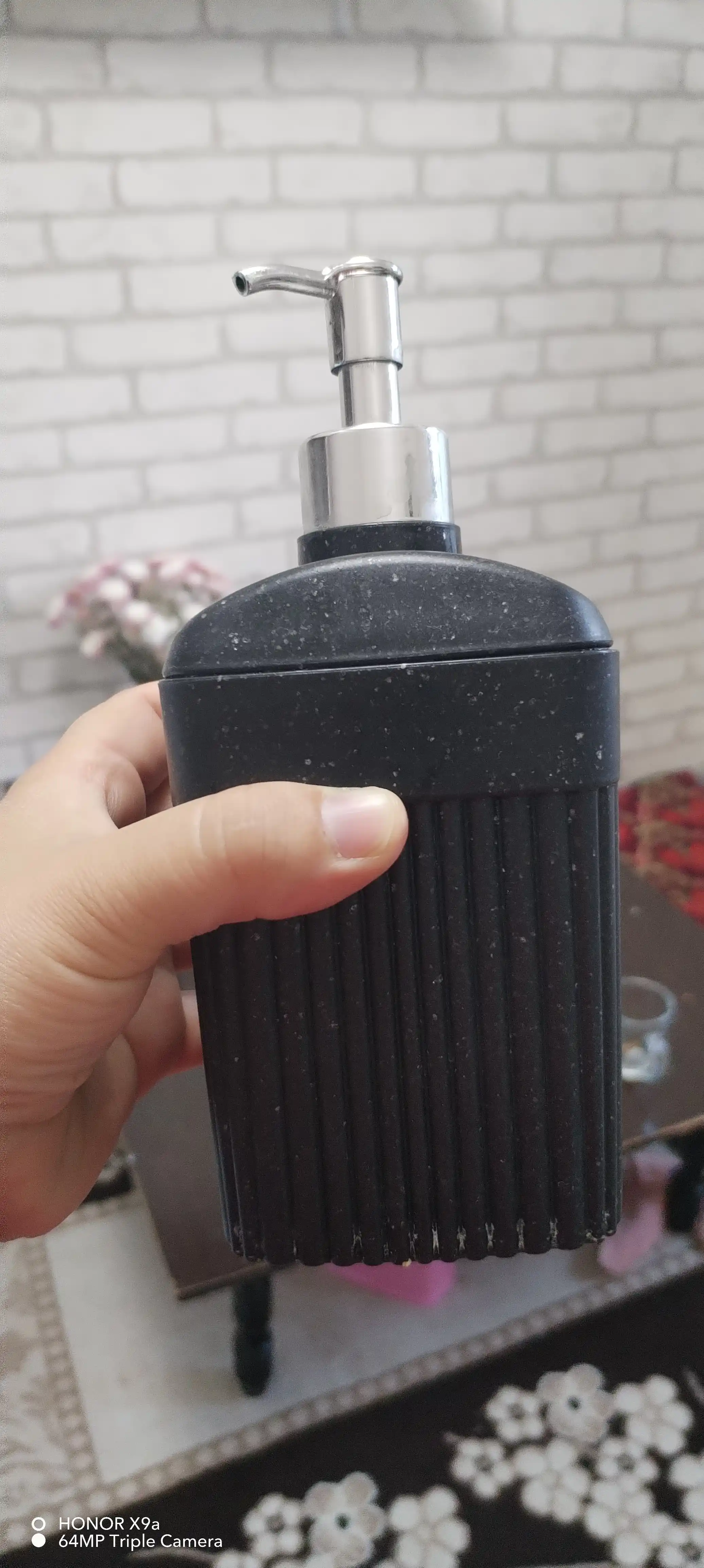 Suyuq sovun uchun dispenser Econova, 650 ml