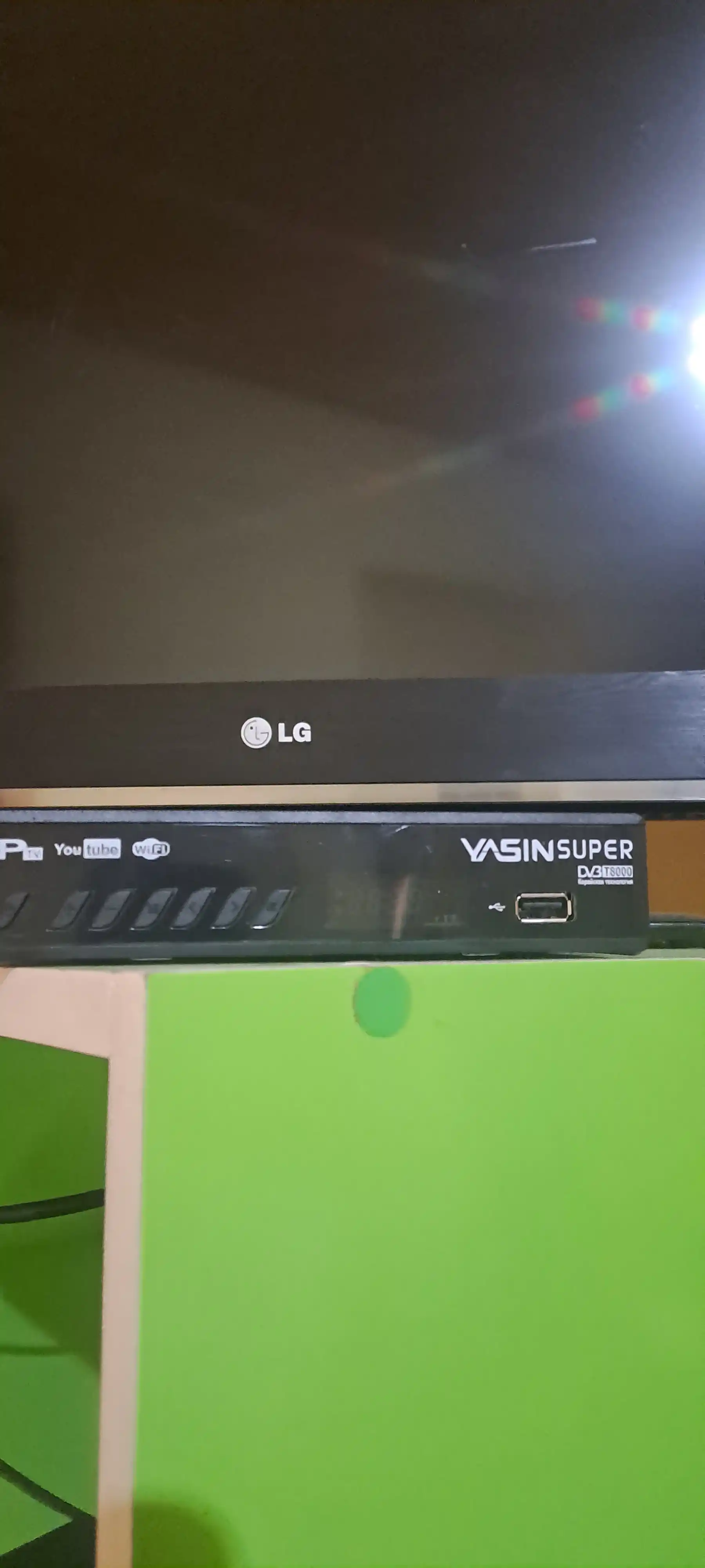 Raqamli TV tyuner DVB-T2, 20+ kanal, HD sifat, pult bilan