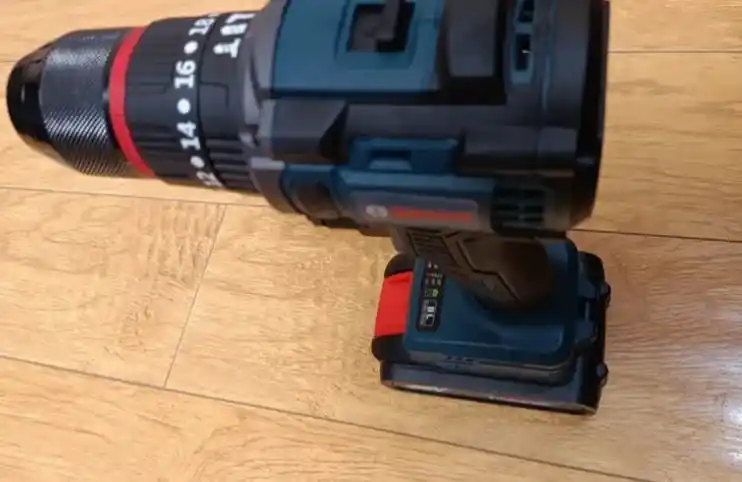 Bosch 48V akkumulyatorli drel-shurupovyort, 24 ta predmet, cho‘tkasiz, keys bilan