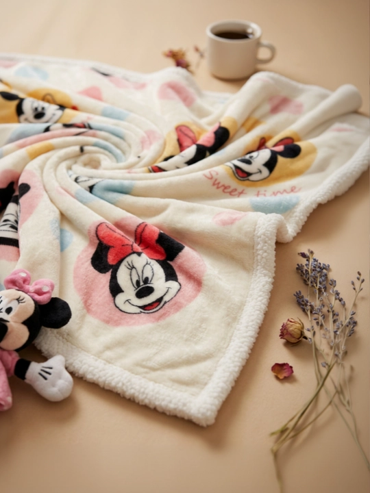 Плюшевый плед Mickey Mouse 160×220 см, двусторонний, мягкий и тёплый