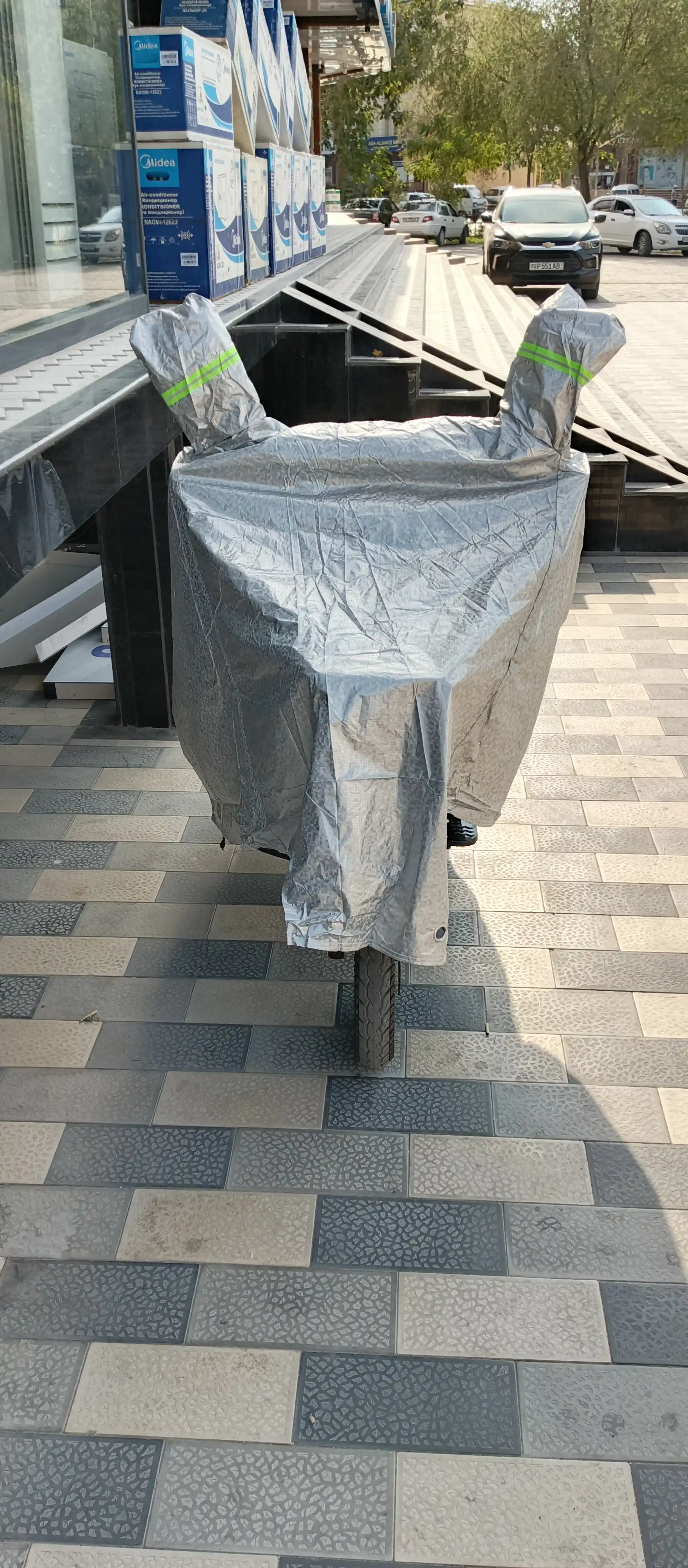 Universal tent (S–XXL) — skuter va mototsikl uchun, 1.6 m dan 2.3 m gacha uzunlikka mos