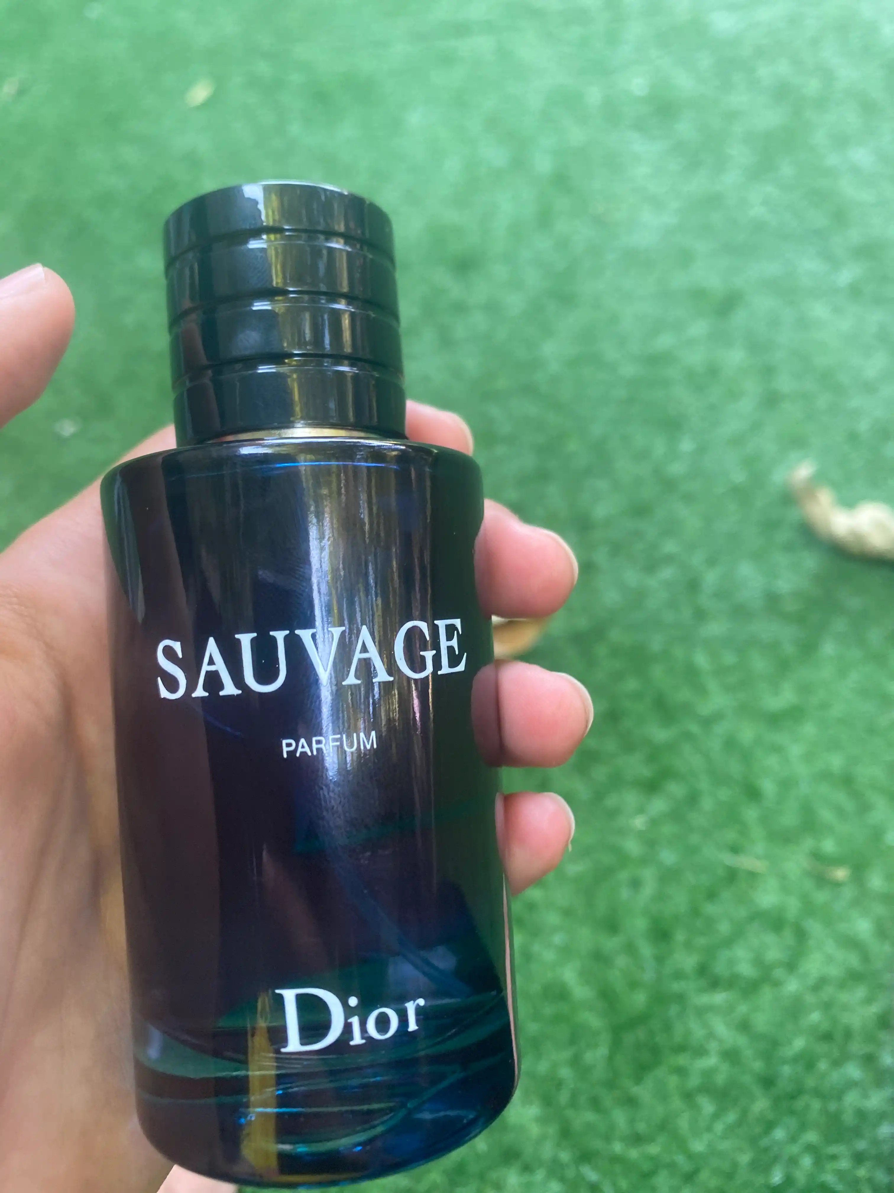 Erkaklar parfyumlangan suvi Dior Sauvage, 100 ml, to‘yingan hid