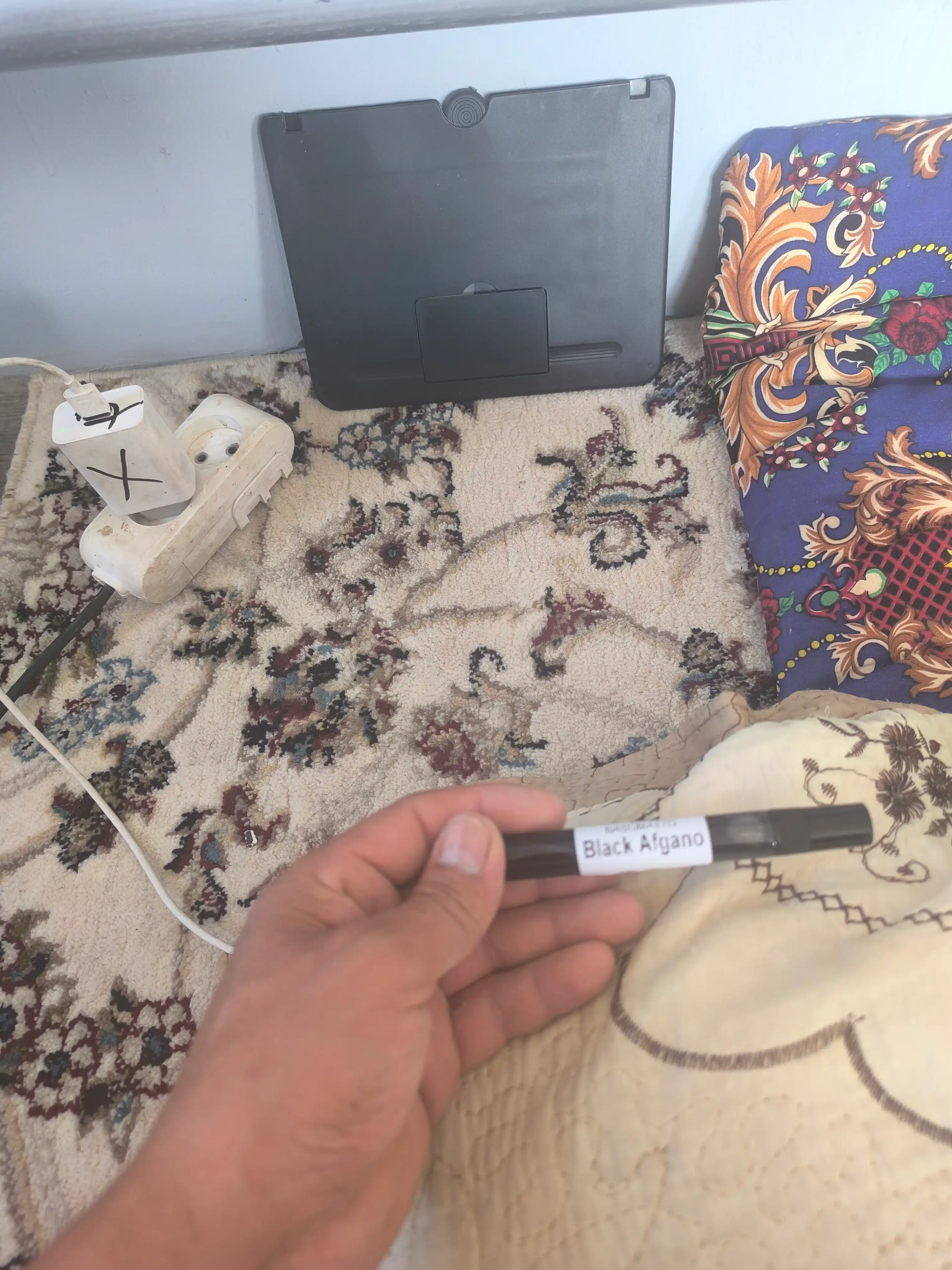 Black Afgano atirlari, erkaklar va ayollar uchun atirlar, probnik atirlar