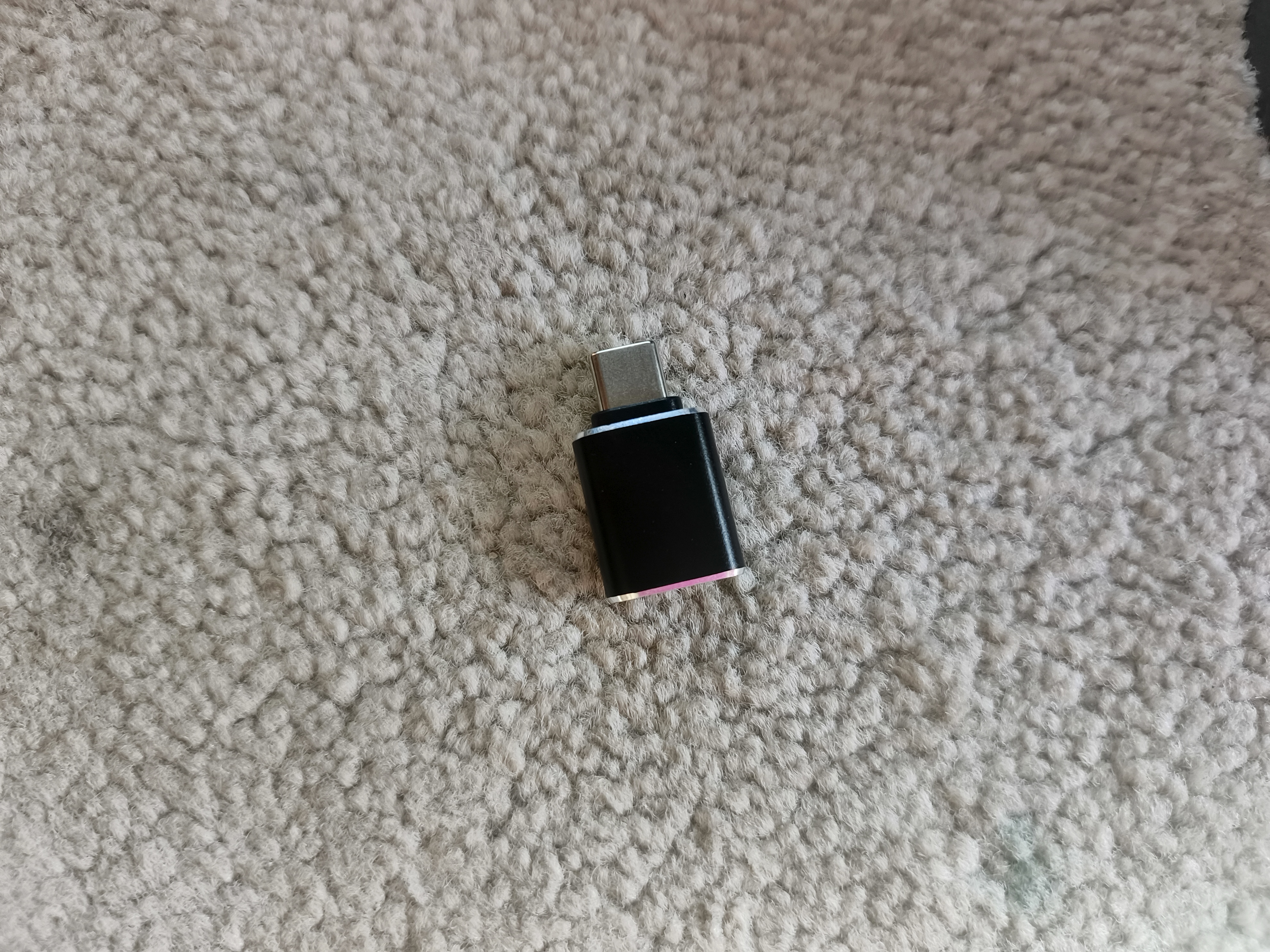 USB-C HUB, USB 3.0, USB-C, HDMI, SD va MicroSD portlari bilan ko‘p funksiyali adapter