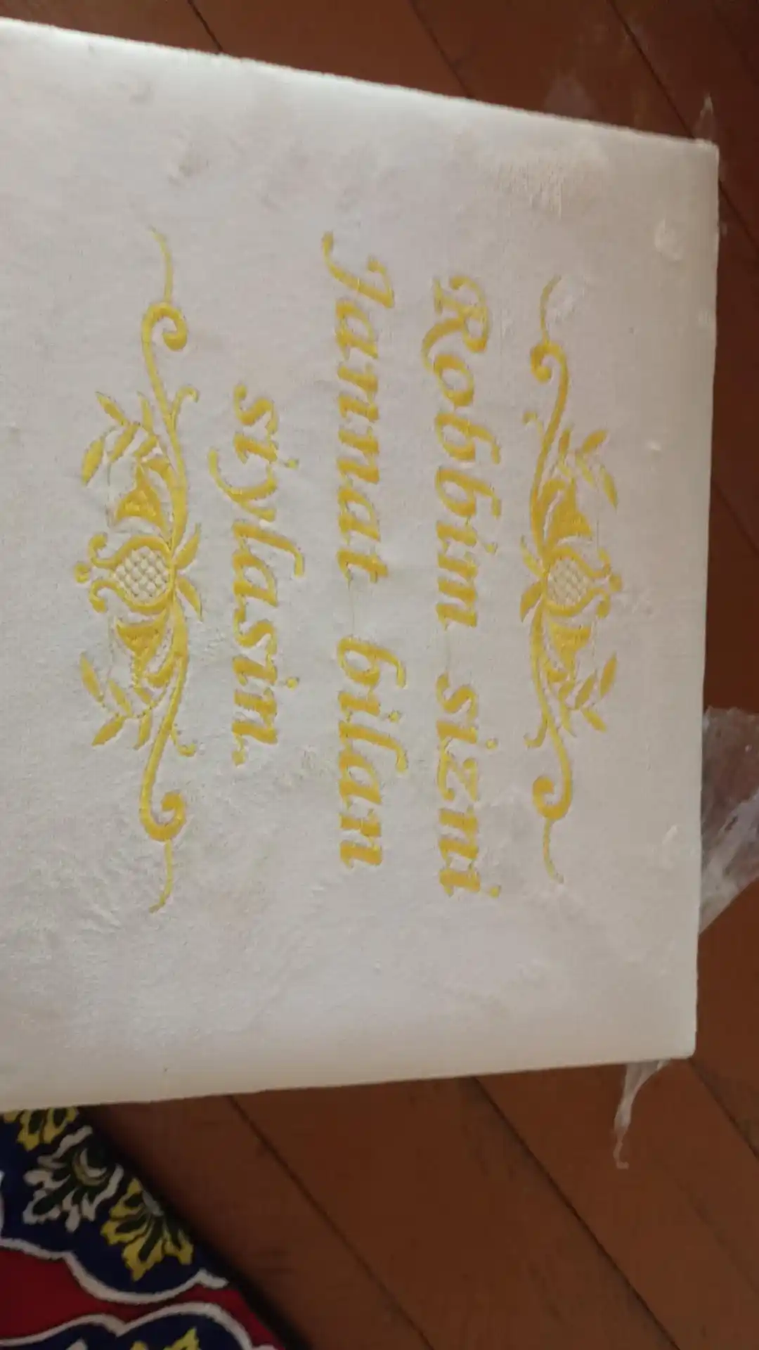 Diniy to'plam ibodat , Arabcha Qur'oni kitobi, joynamoz, tasbeh, zam zam - sovg'a qutisida