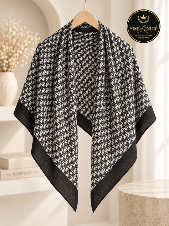 Ayollar uchun XB ro‘mol 110×110 sm, Dior uslubidagi monogram naqshli bosh ro‘mol