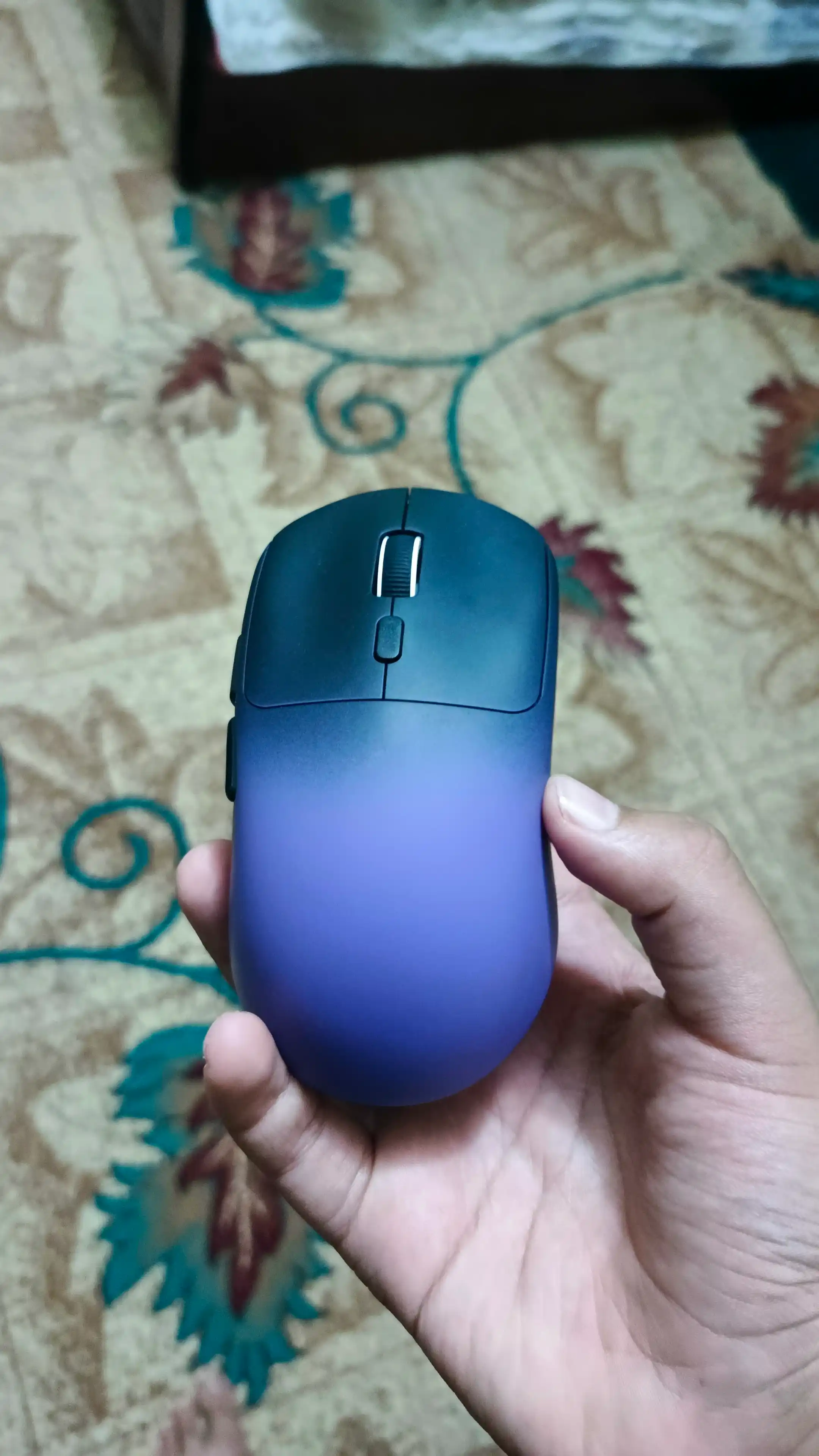 M348 simsiz o'yin sichqonchasi. Chastota 1000 Hz, 2 ta ulanish rejimi, batareya 500 mAh