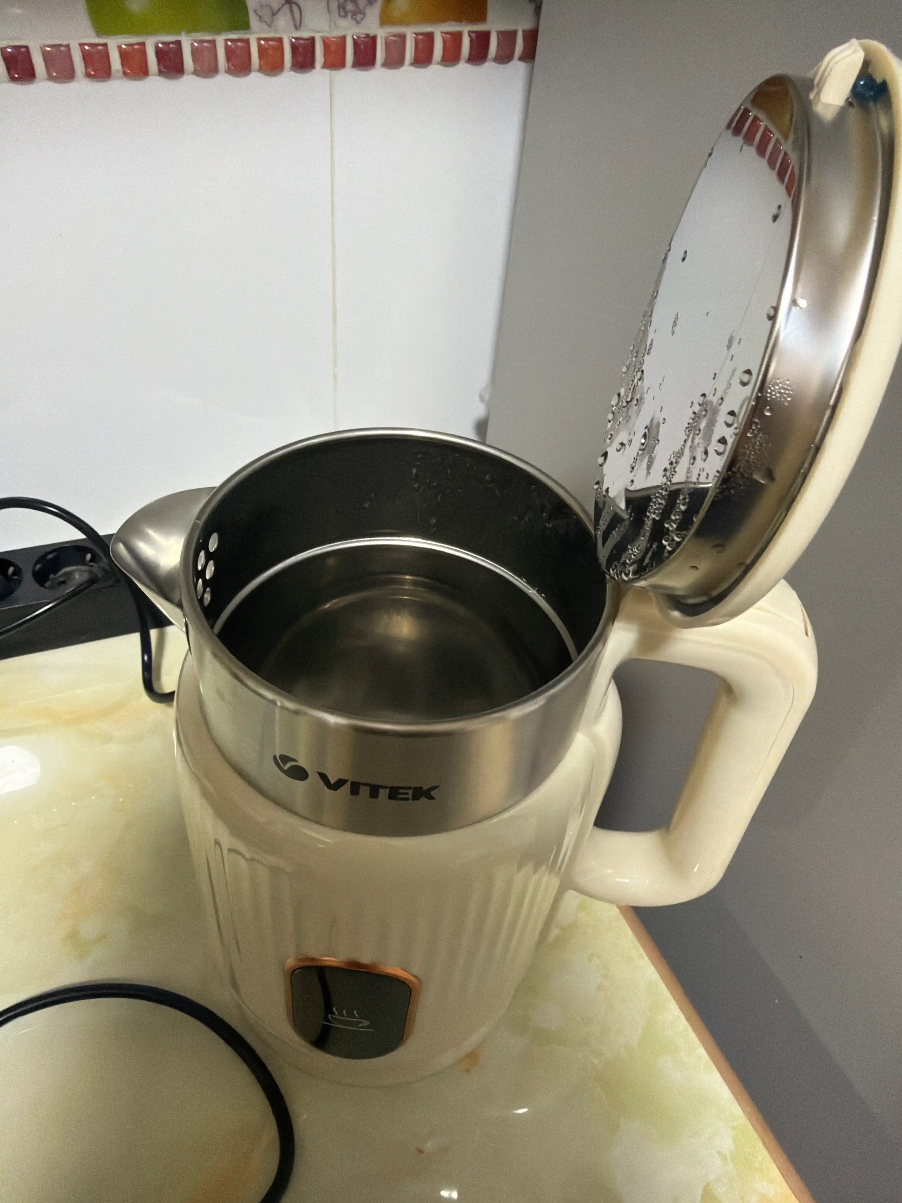 Elektr choynak Tefal 2.5L — 1800W quvvat, tez qizish va zamonaviy dizayn!