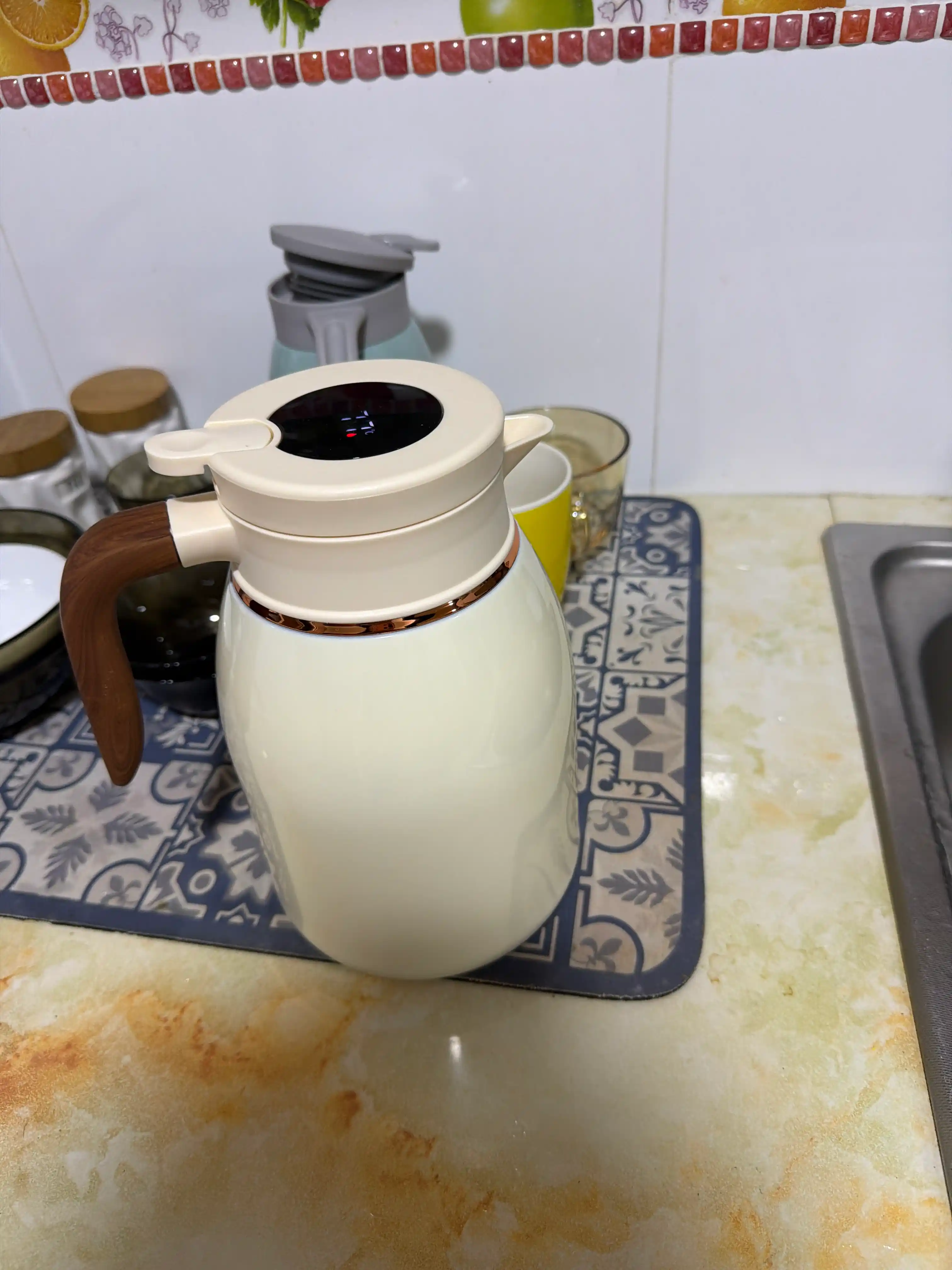 Termochoynak, termosli metall choynak, issiq va sovuq ichimliklar uchun, 1.1 L va 1.6 L