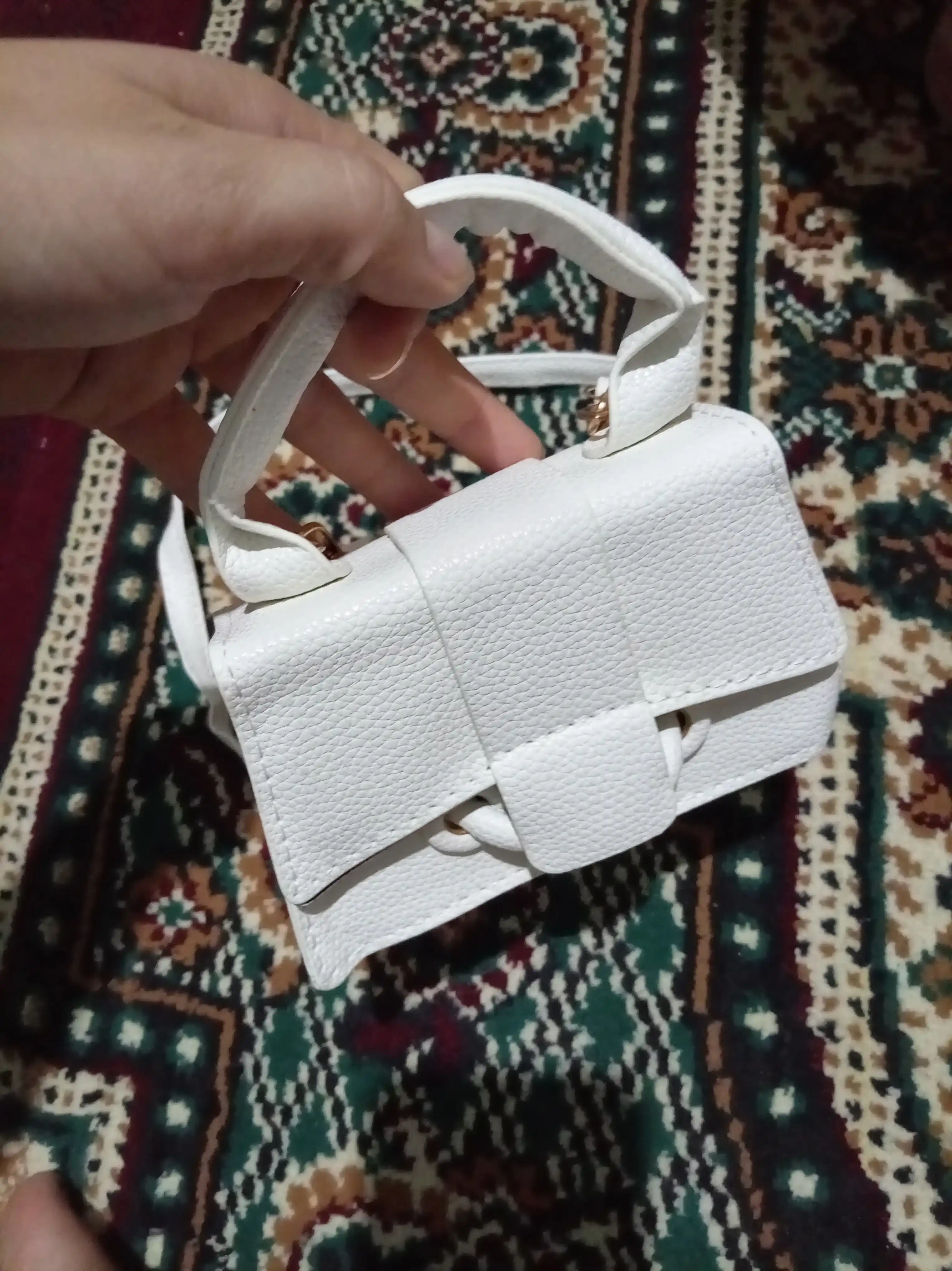 Ayollar sumkasi, kross-bodi, mini, yelkadan