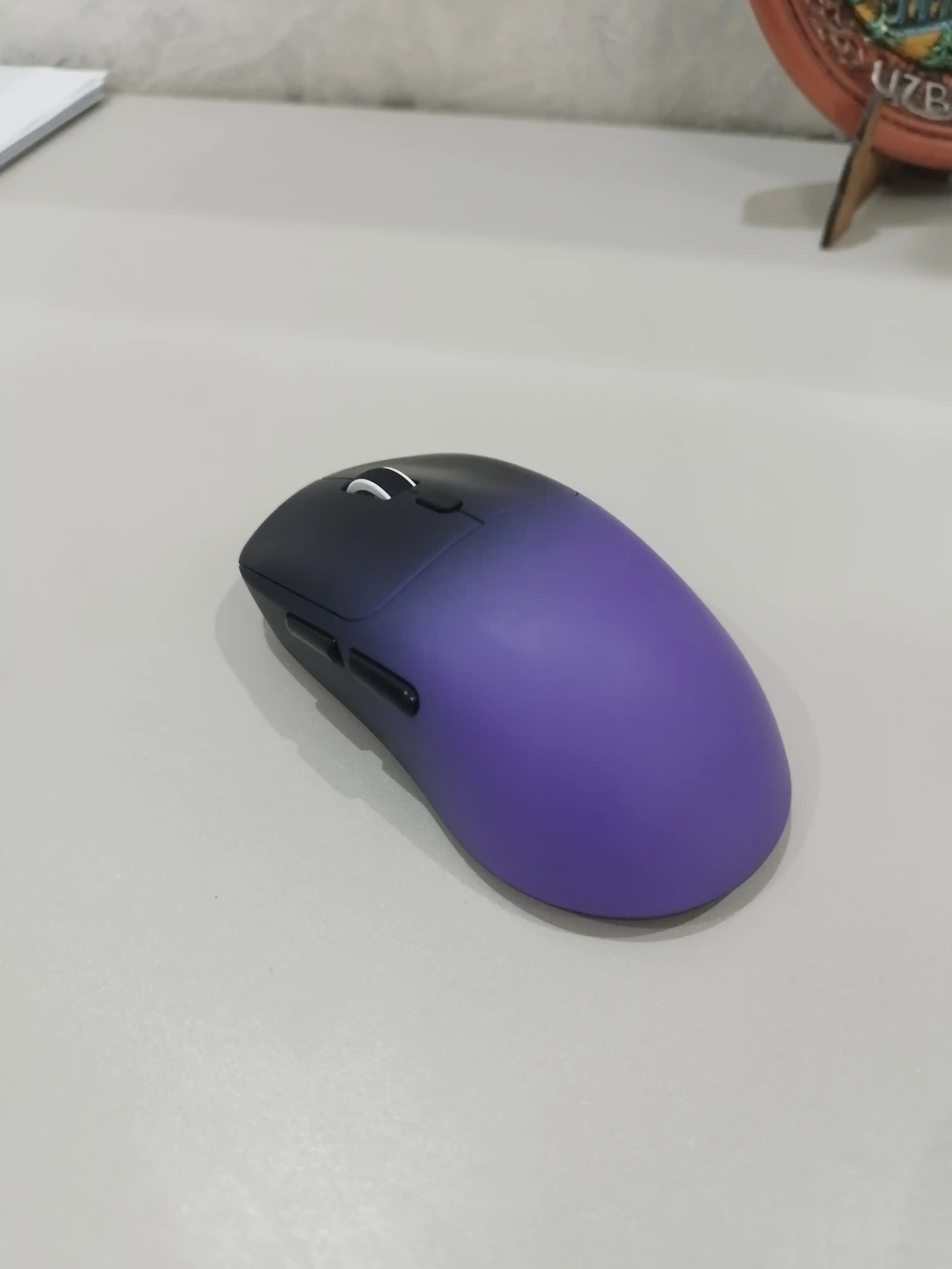 M348 simsiz o'yin sichqonchasi. Chastota 1000 Hz, 2 ta ulanish rejimi, batareya 500 mAh