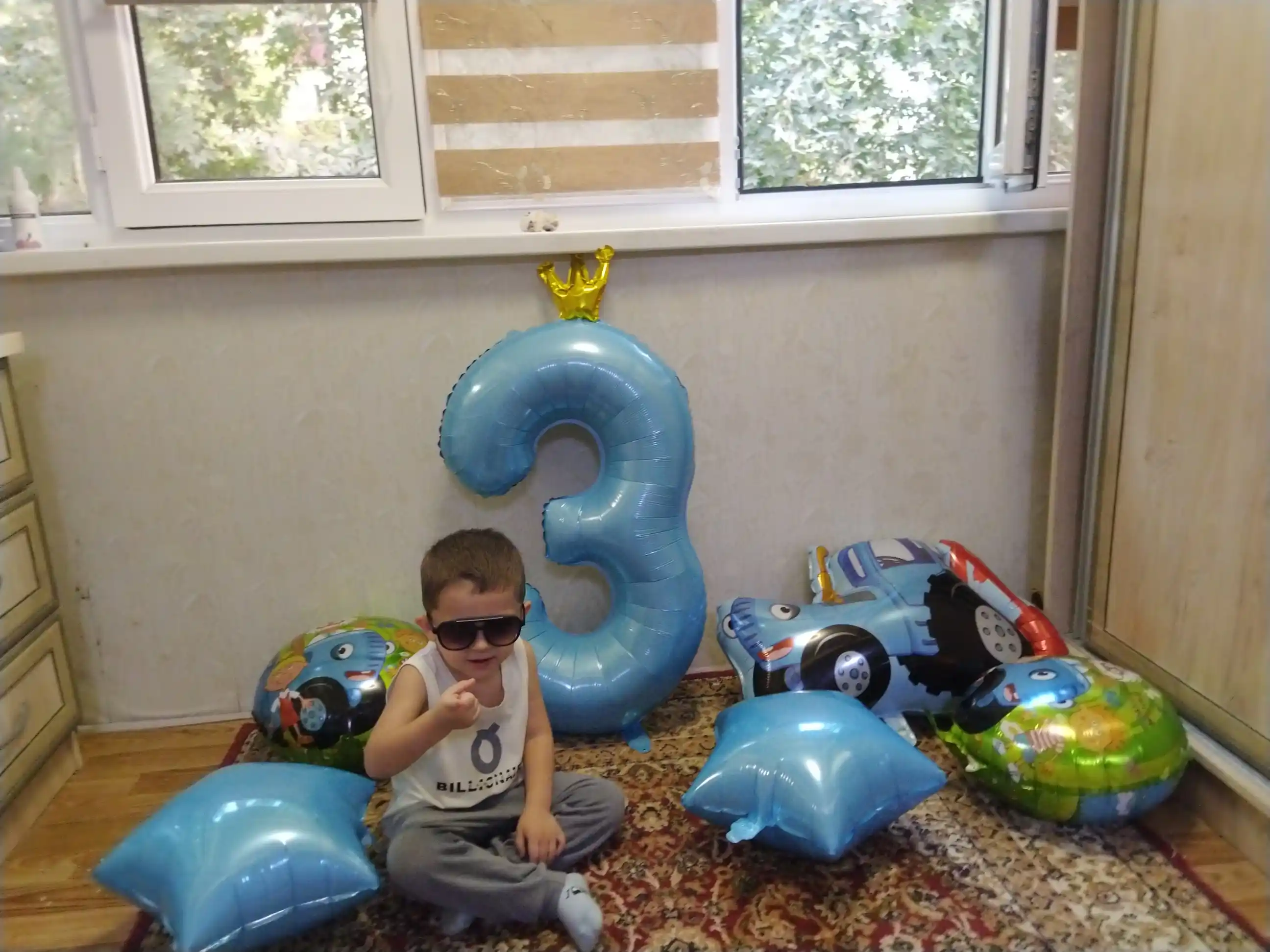 Фольгированный набор из 5 шаров герои из мультфильмов, также машинки, животные и динозавры