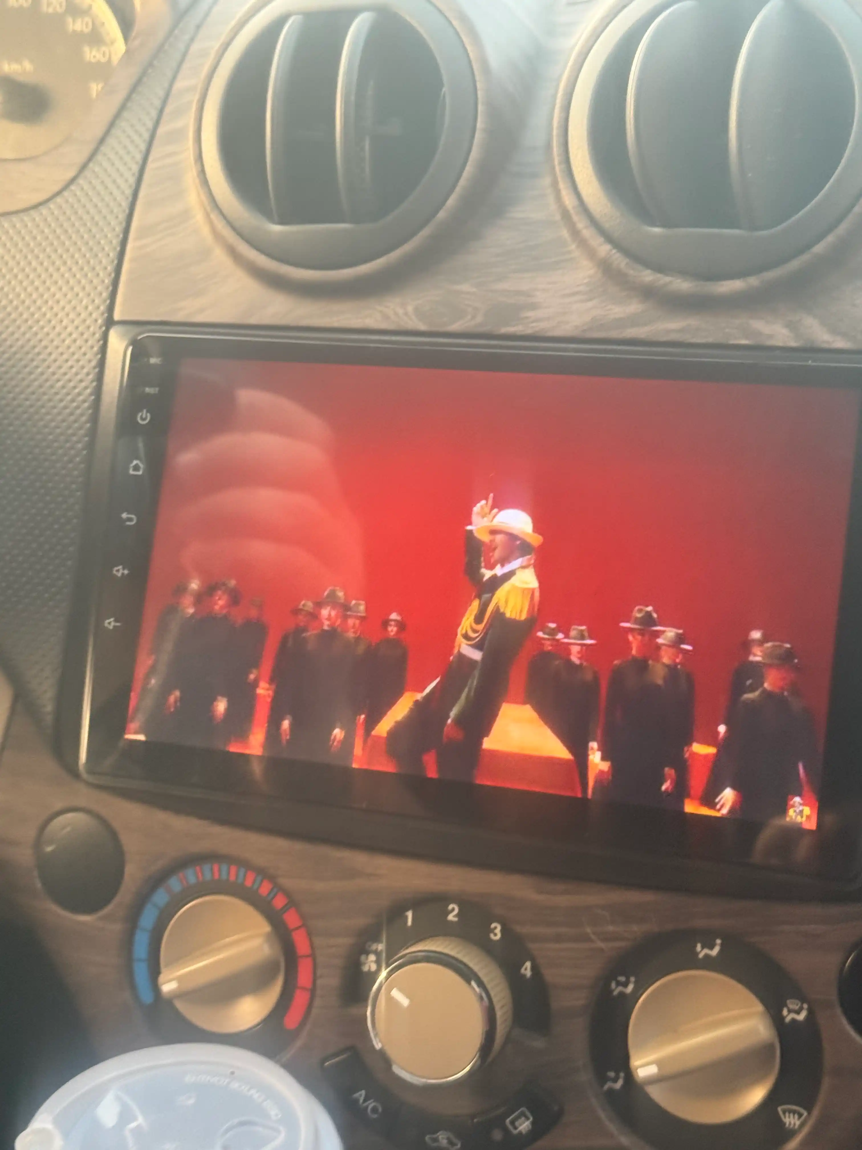 Автомонитор —Android Wi-Fi CAR PLAY 6/64 ГБ универсал экран без мерцания без нагрева 1 год
