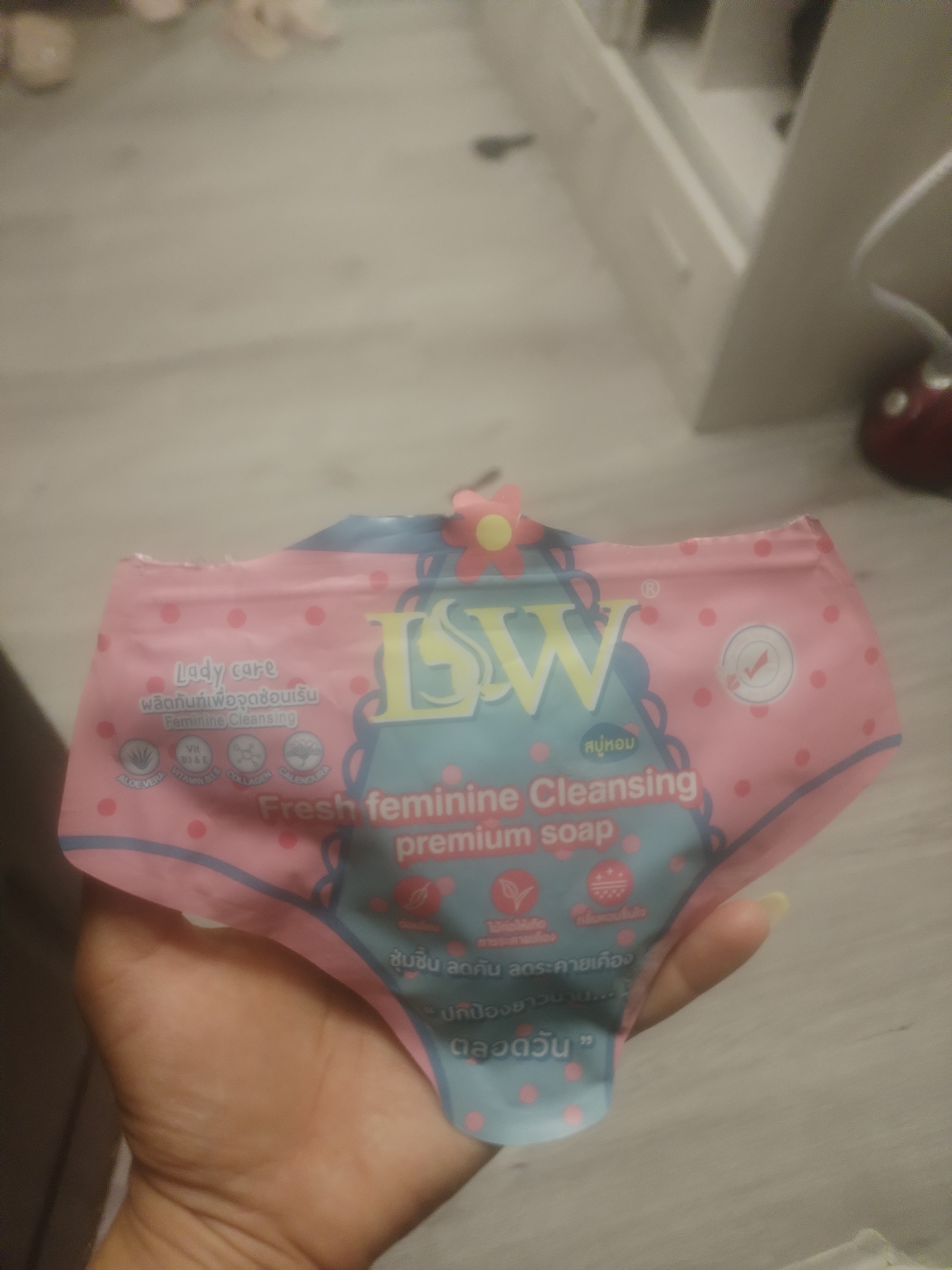 Мыло для интимной гигиены для женщин (в форме сердца) - ISW Fresh Feminine Cleansing Soap