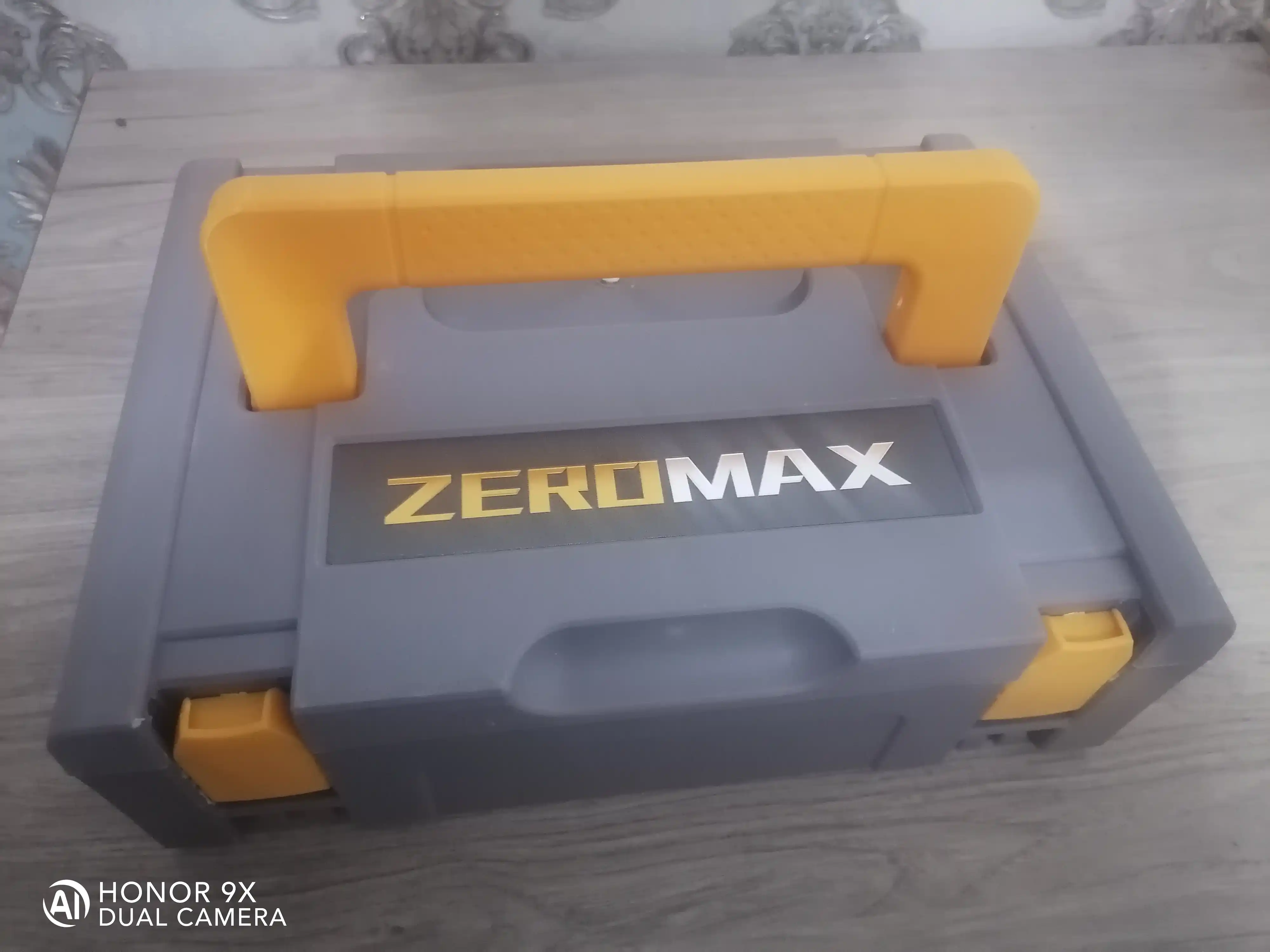 Zeromax shurup buragichi, 21 V, yuqori aylanish tezligi, ishonchli model